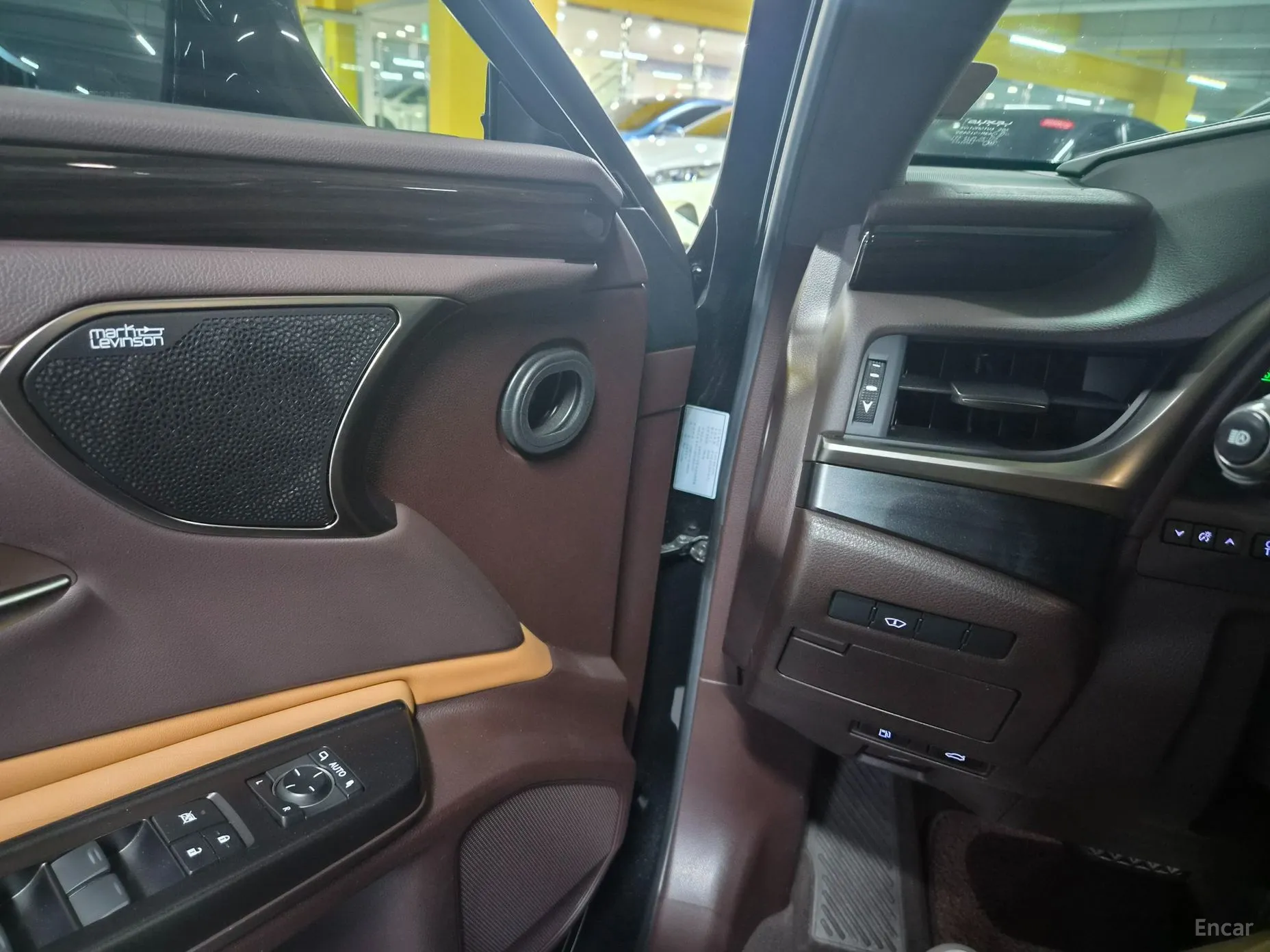 Lexus ES300h 7th Generation превью 8