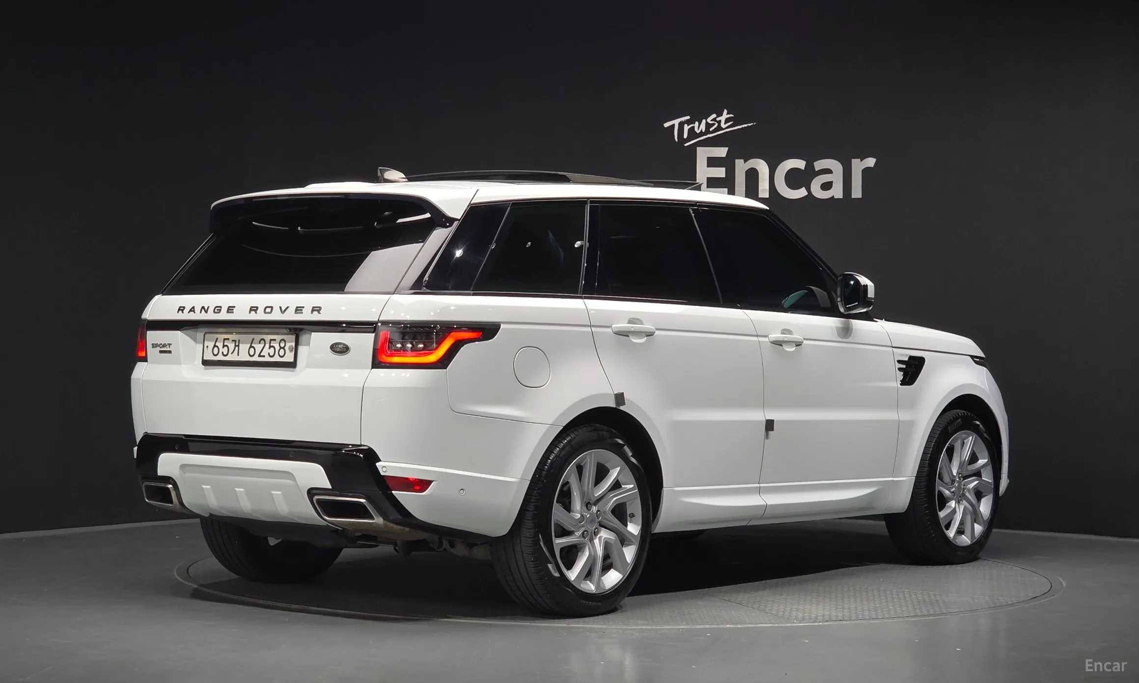Land Rover Range Rover Sport 2nd Generation