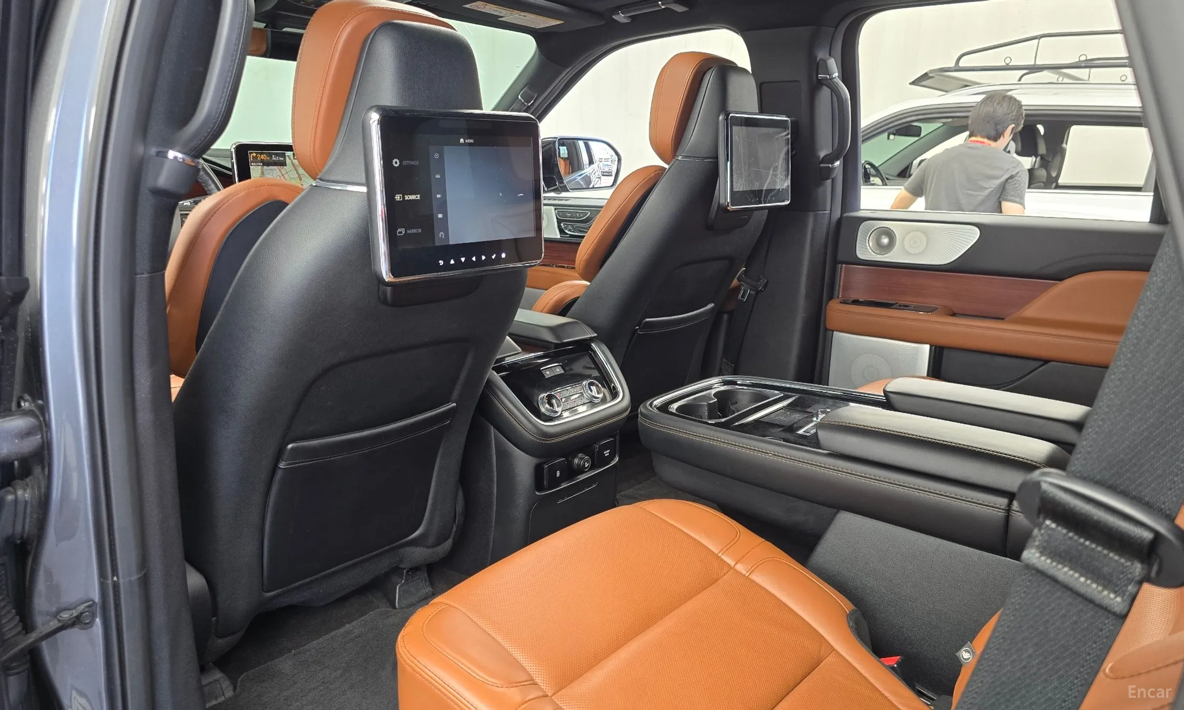 Lincoln Navigator 4th generation превью 11