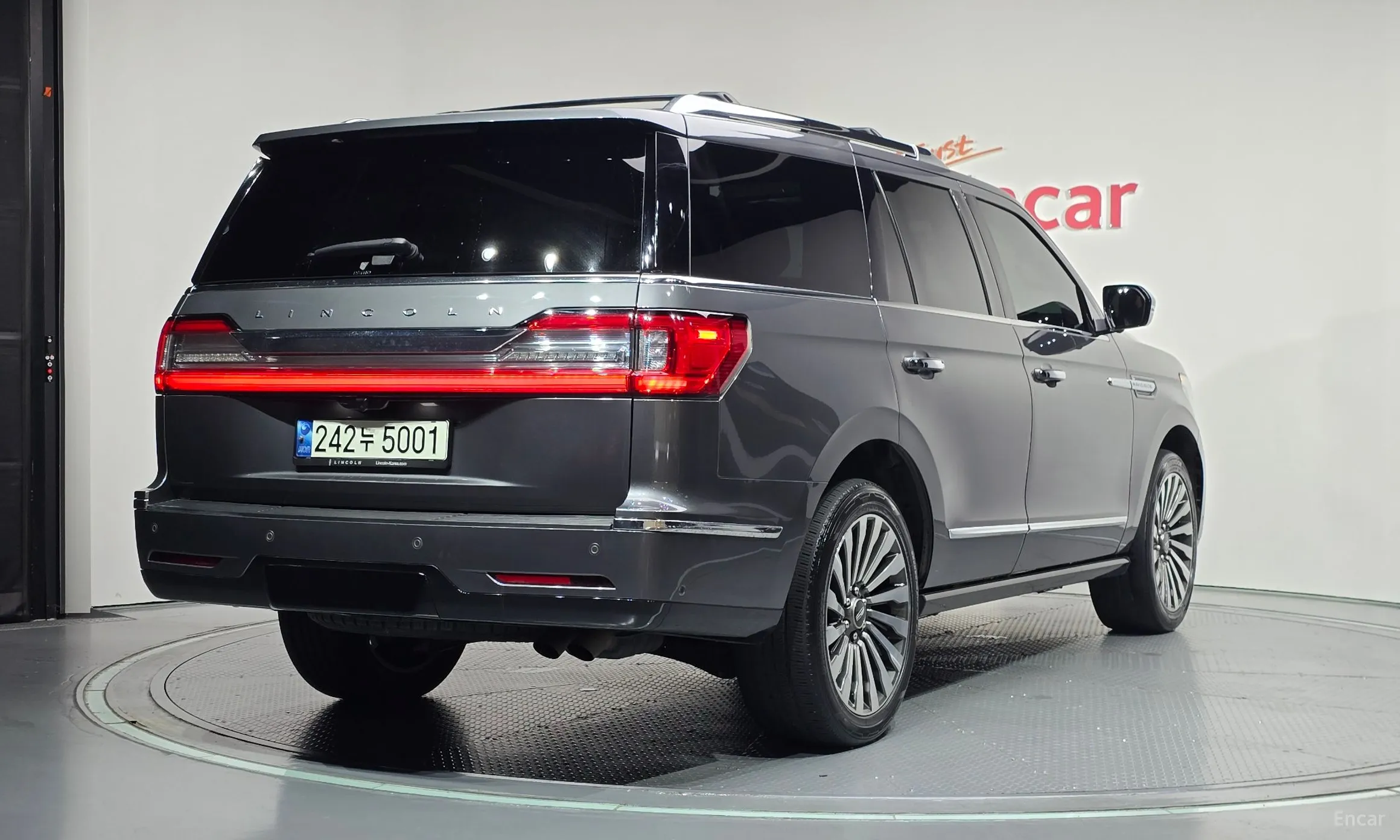 Lincoln Navigator 4th generation
