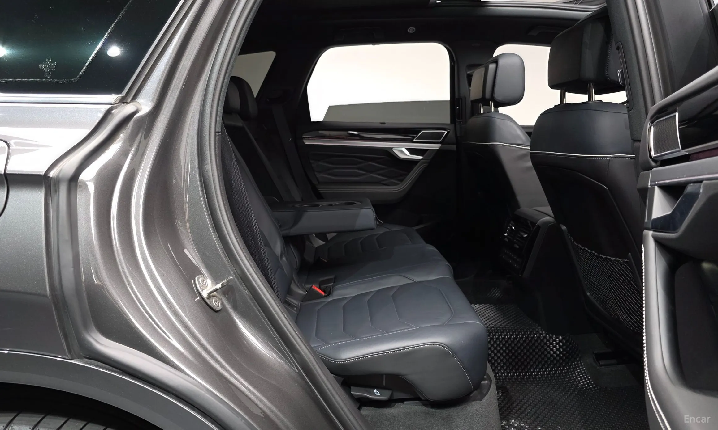 Volkswagen Touareg 3rd Generation превью 11
