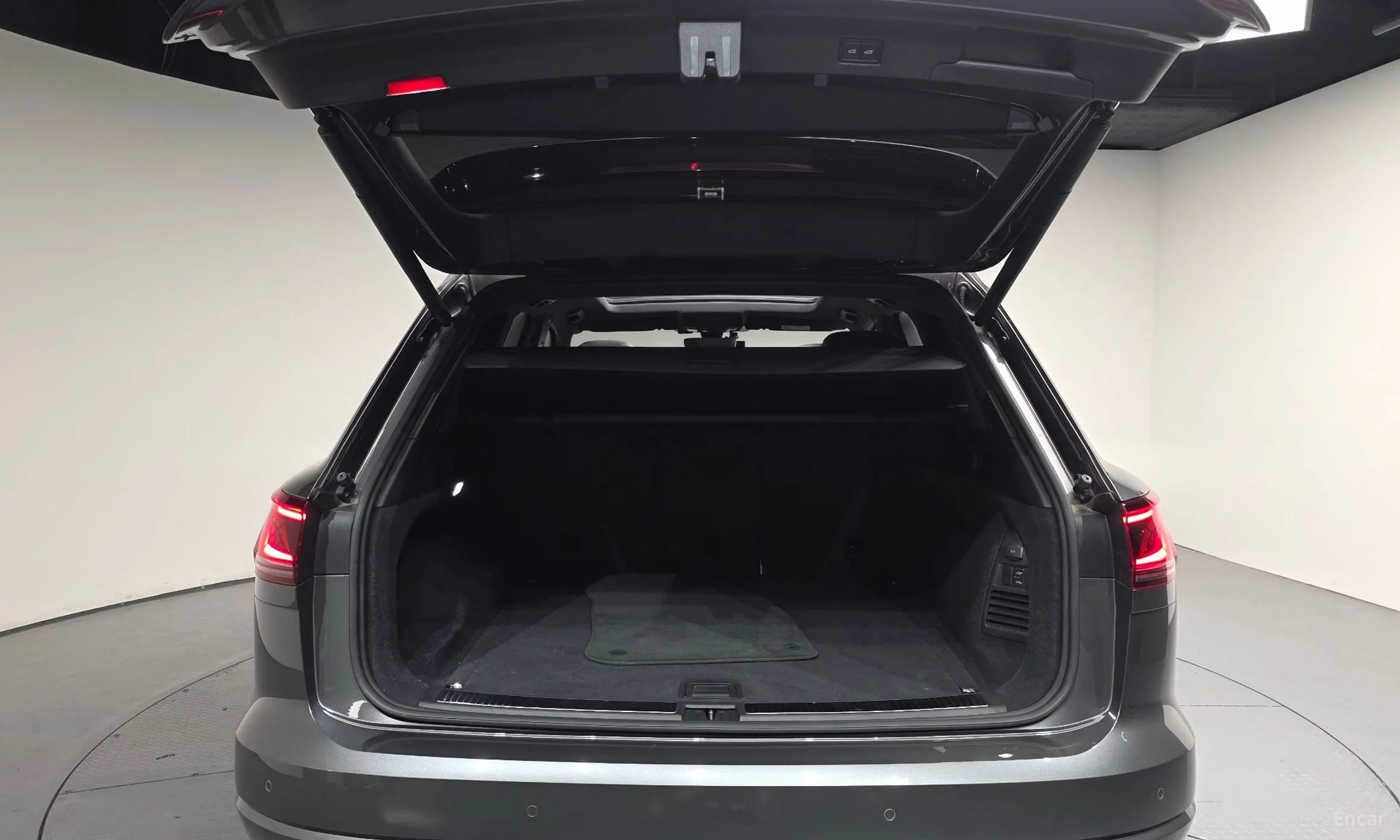 Volkswagen Touareg 3rd Generation превью 20