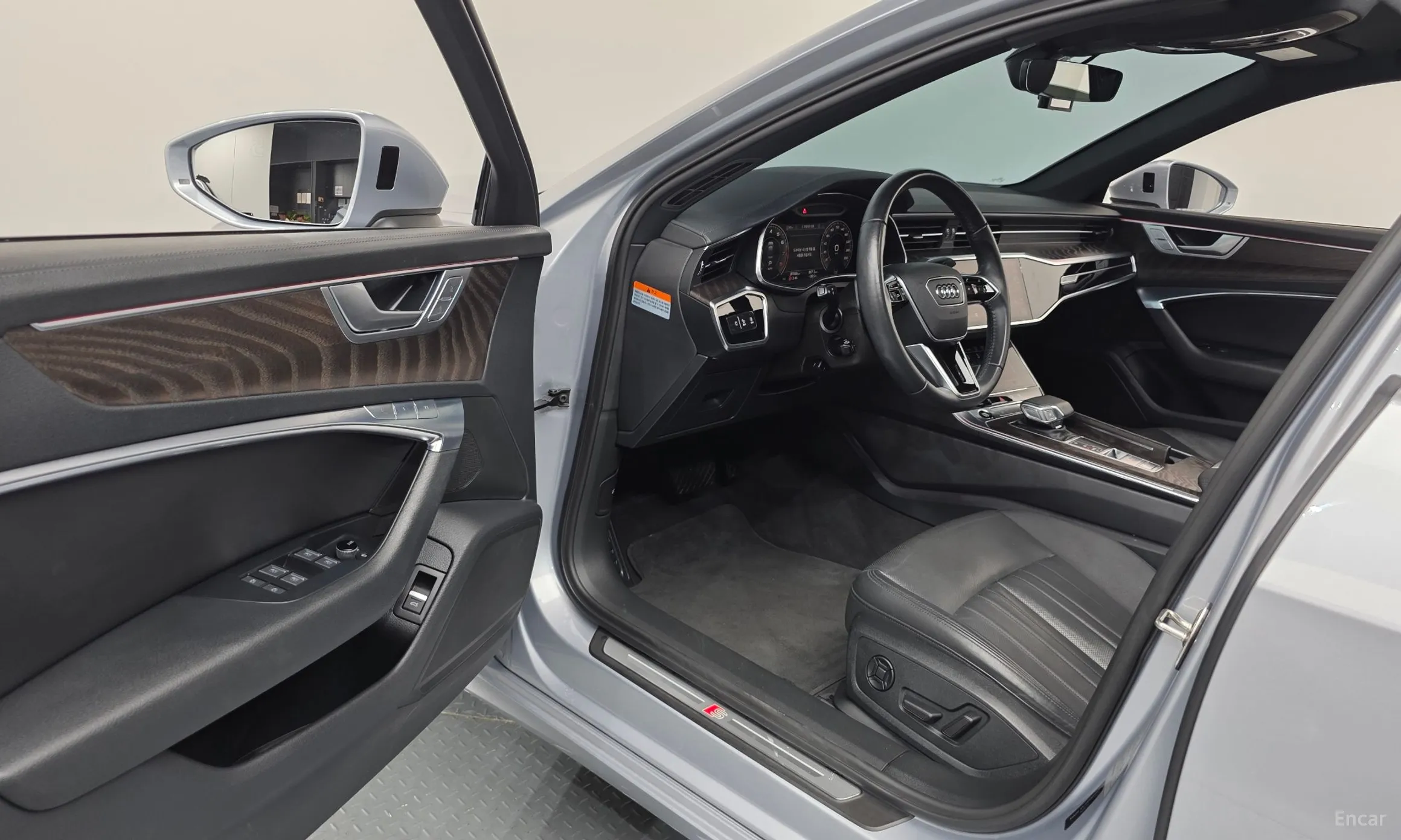 Audi A6 (C8) превью 10