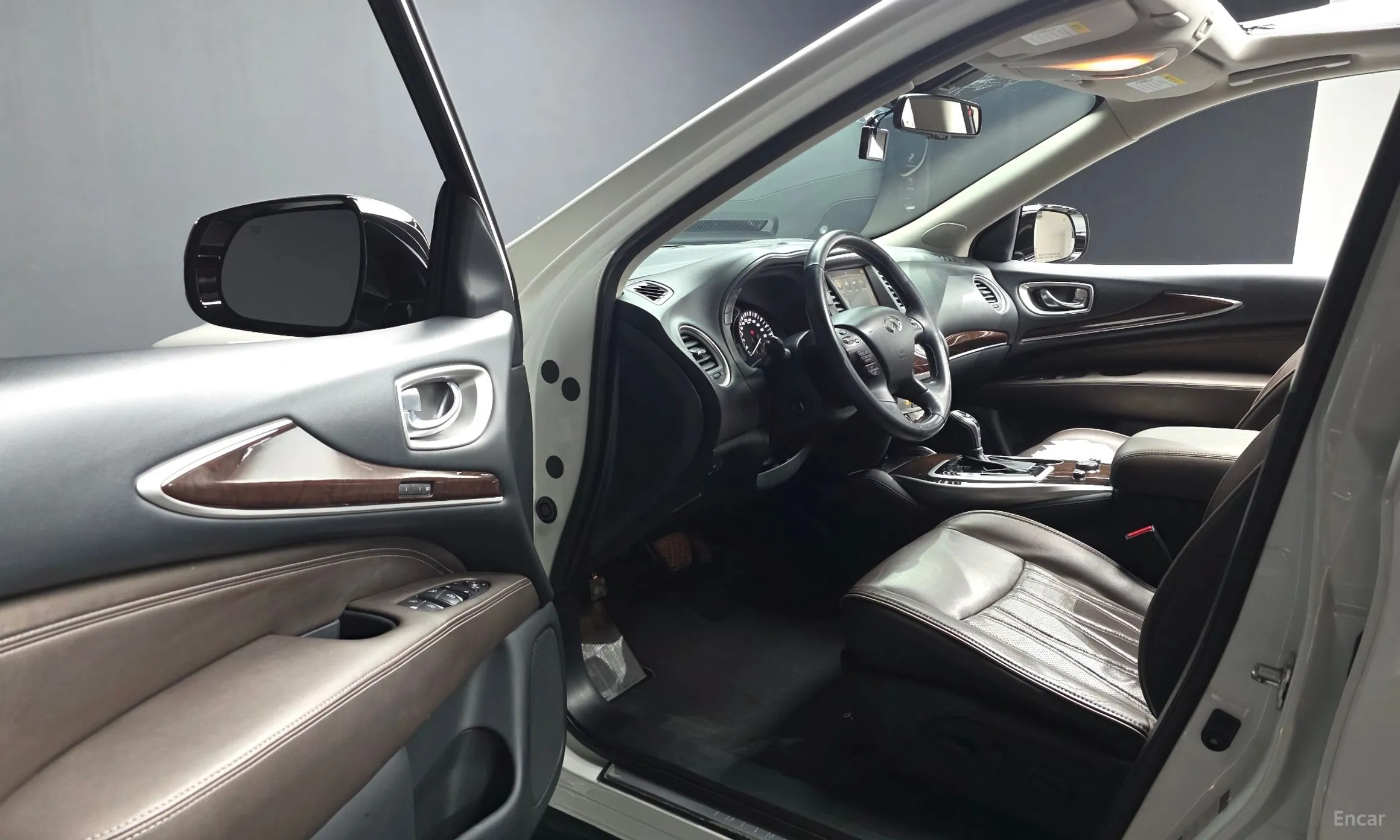 Infiniti QX60 превью 10