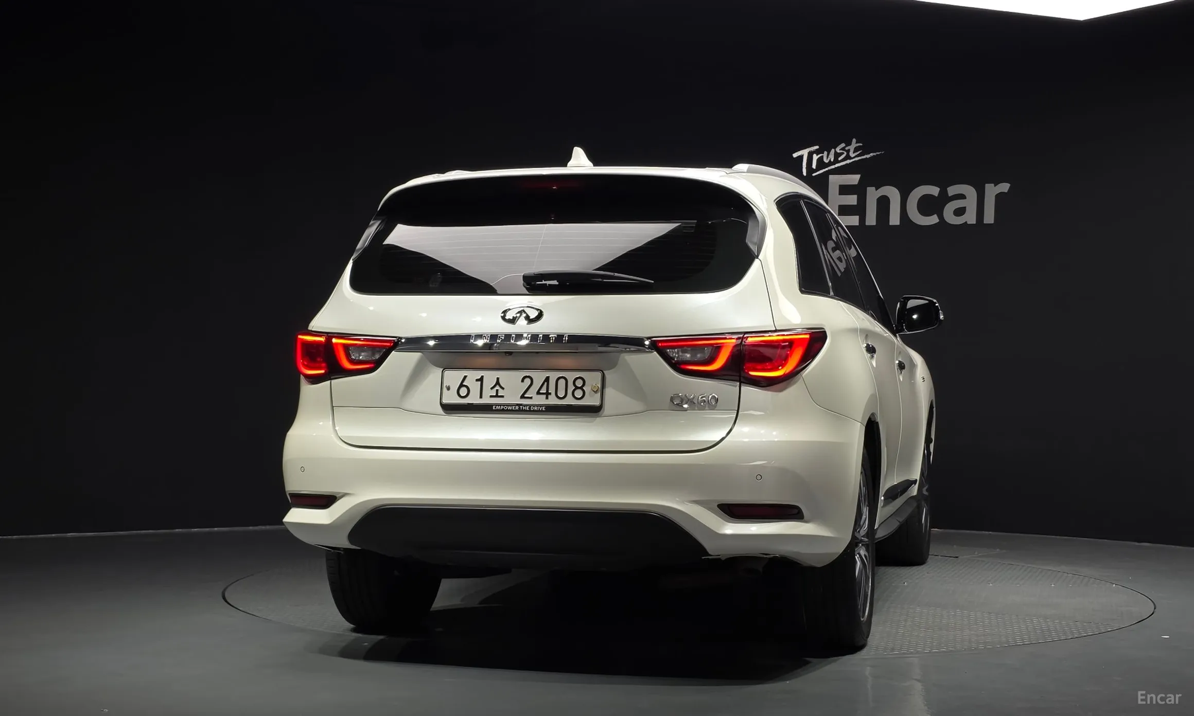 Infiniti QX60 превью 4