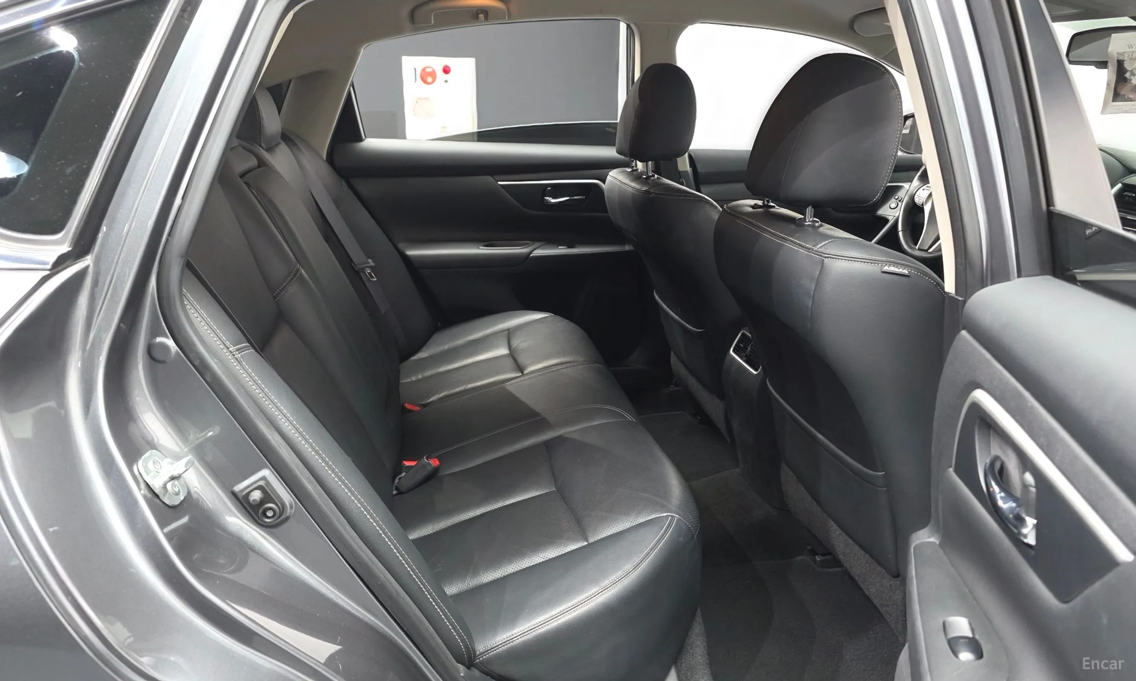 Nissan Altima превью 12