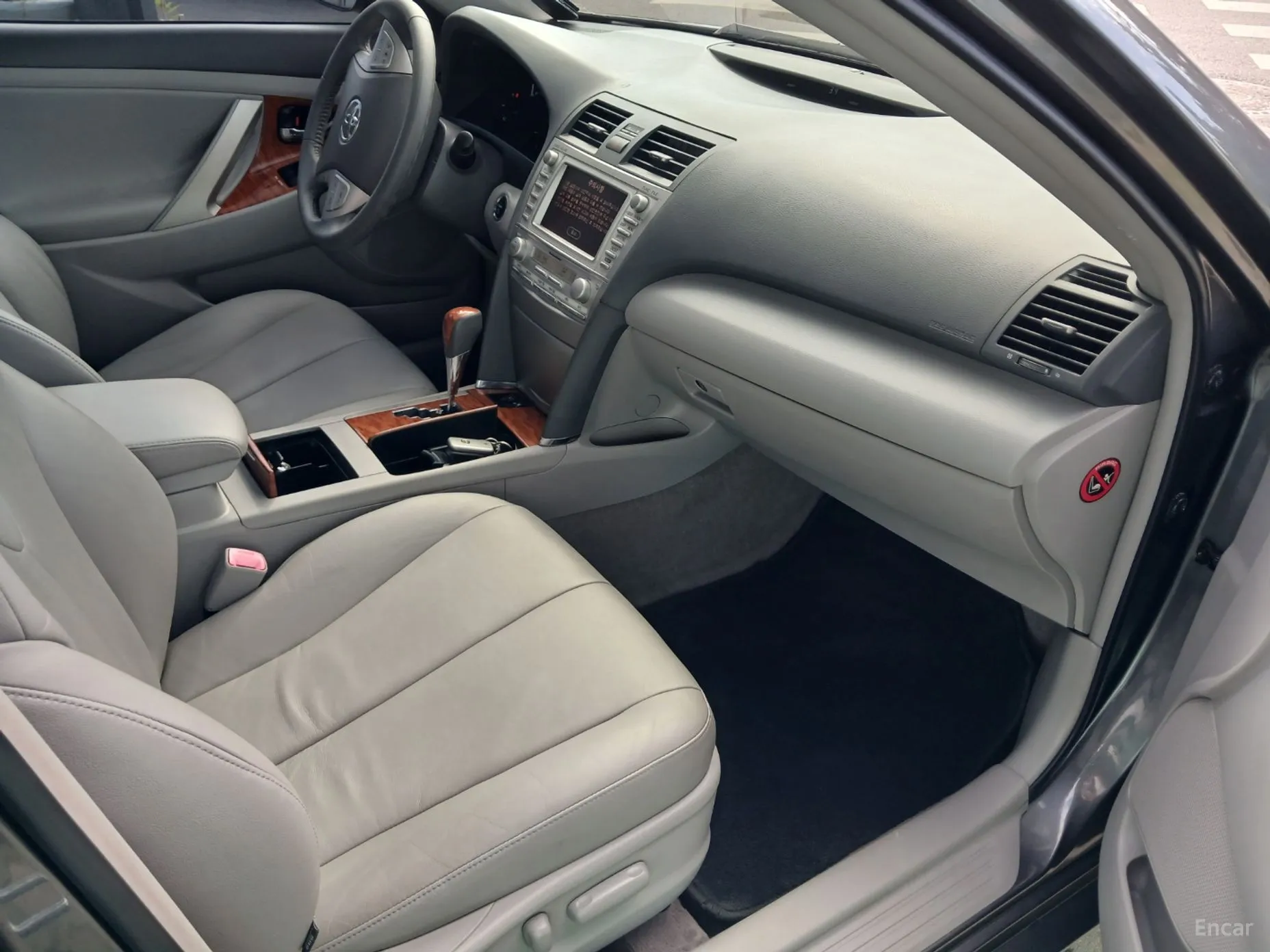 Toyota Camry превью 17