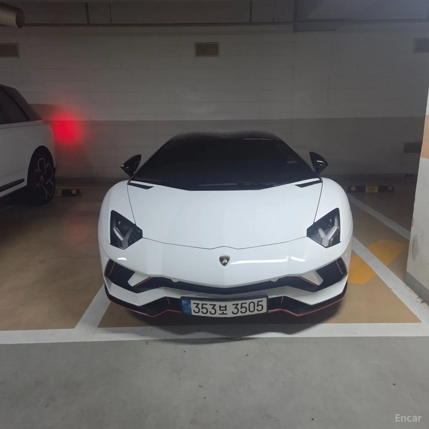 Lamborghini Aventador