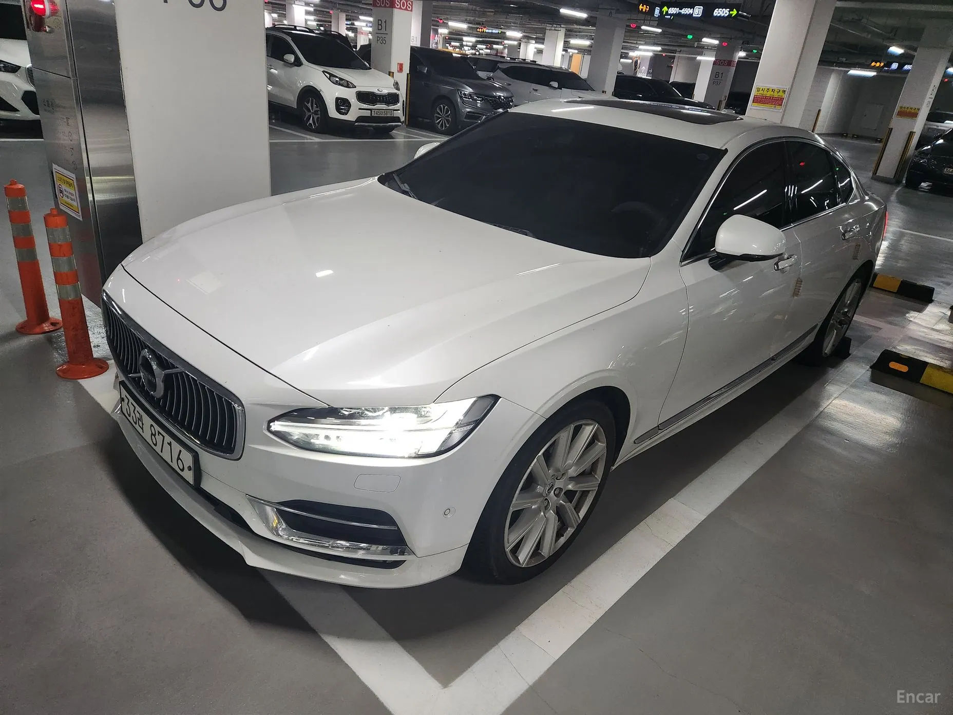 Volvo S90