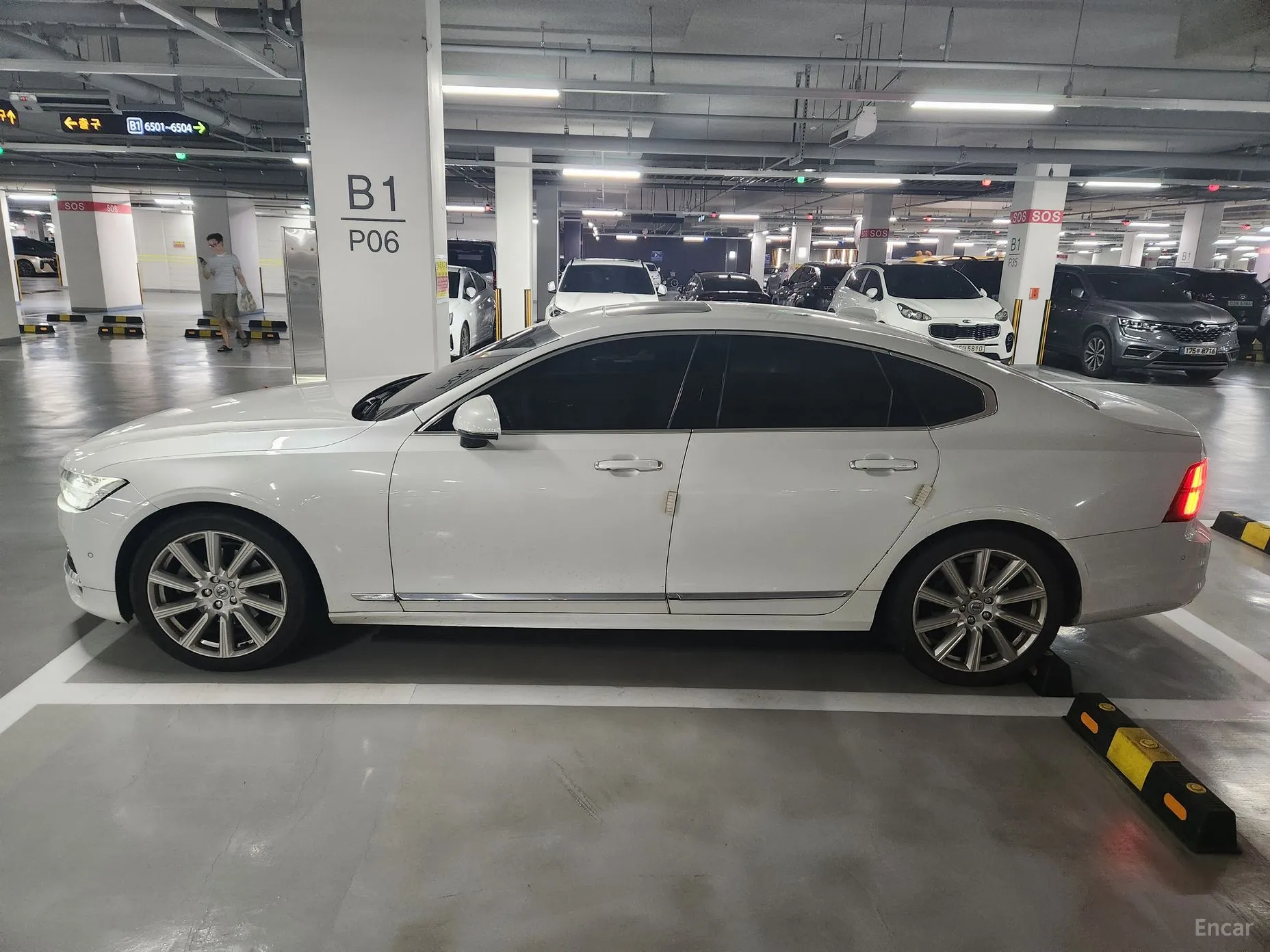 Volvo S90