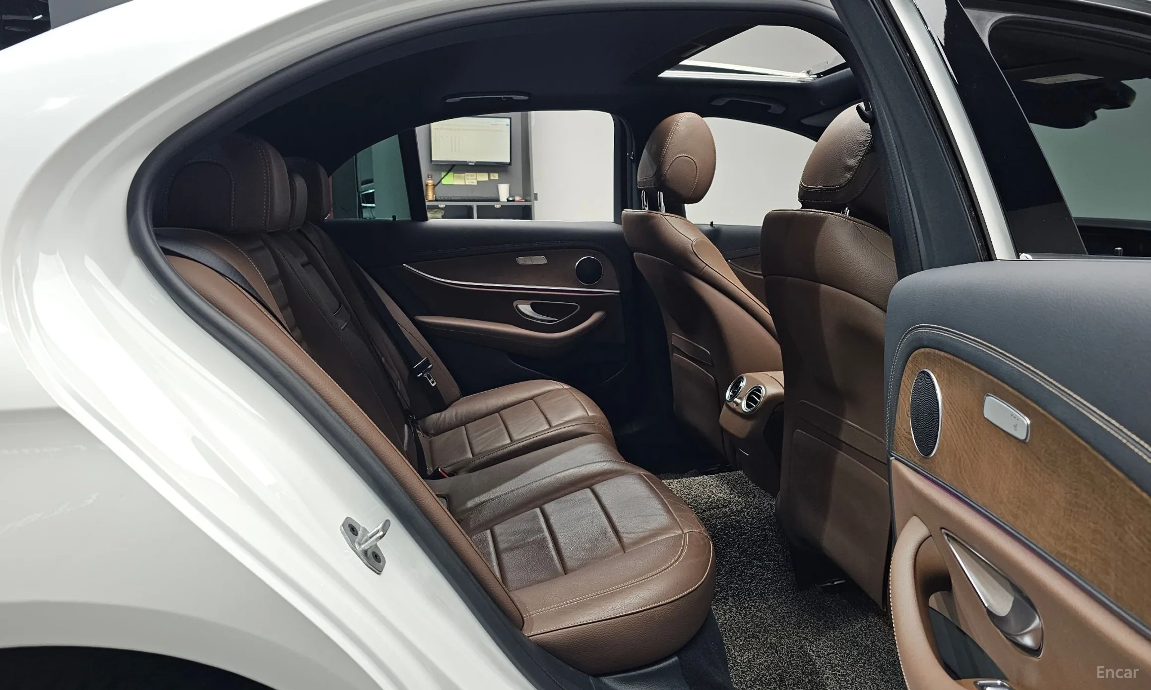 Mercedes Benz E-Class W213 превью 11