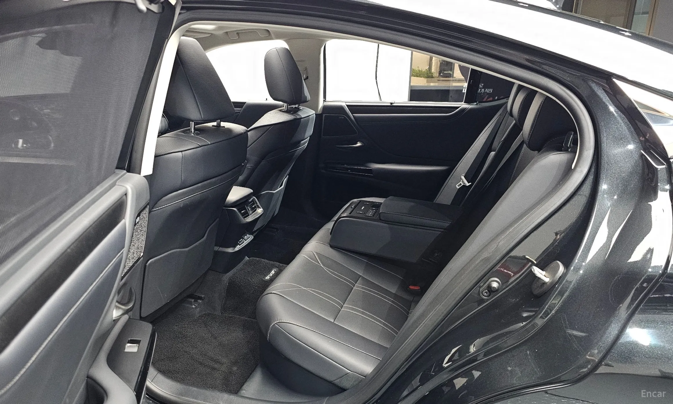 Lexus ES300h 7th Generation превью 12