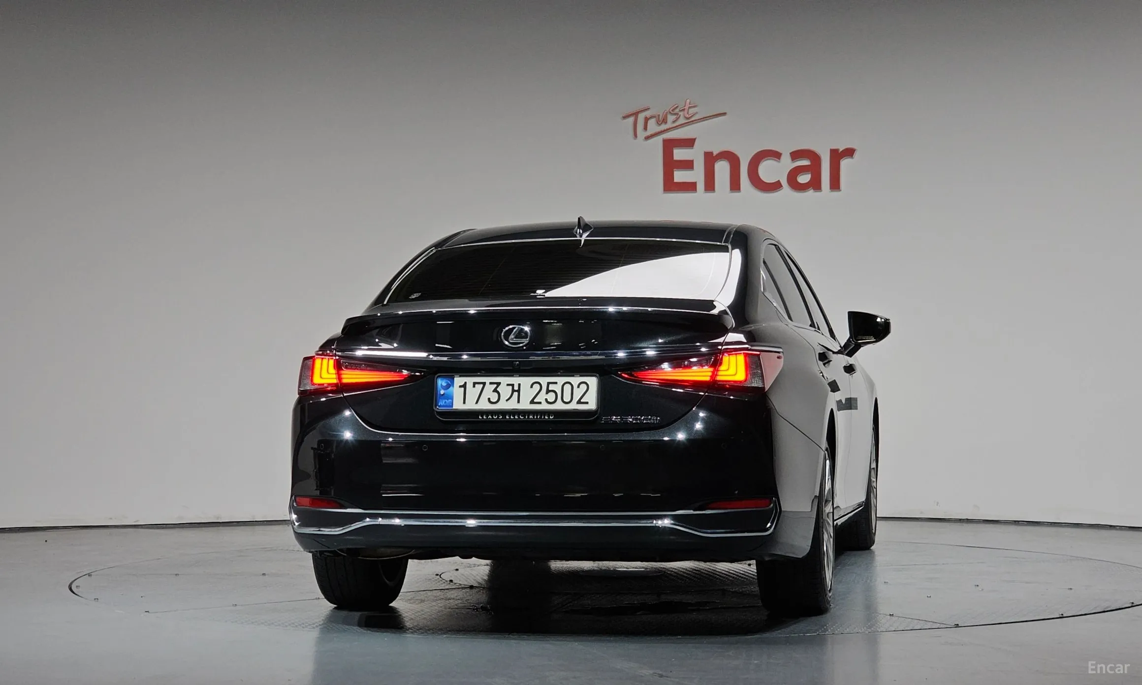 Lexus ES300h 7th Generation превью 4