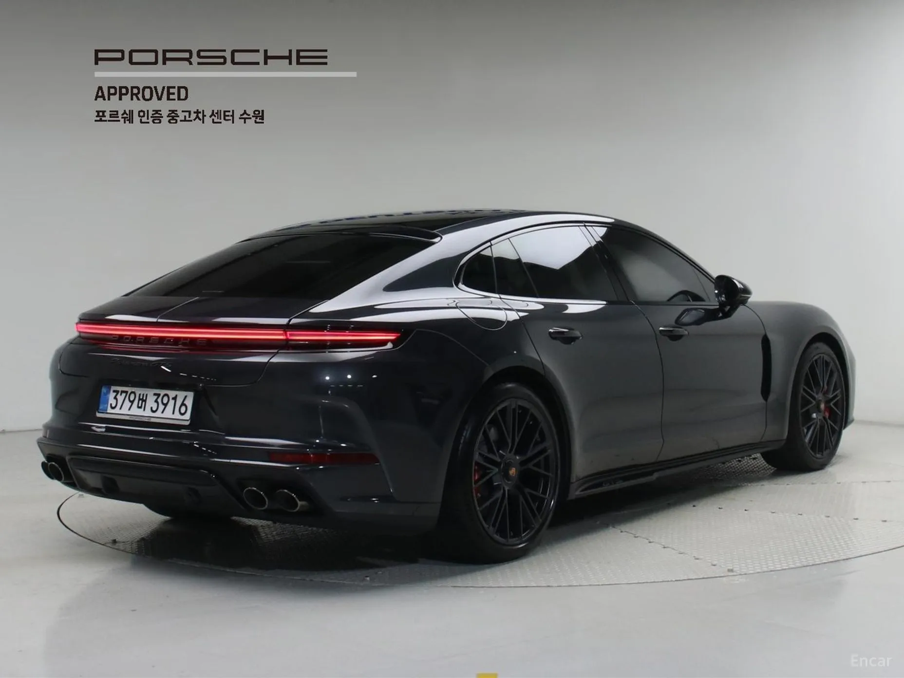 Porsche Panamera (976)