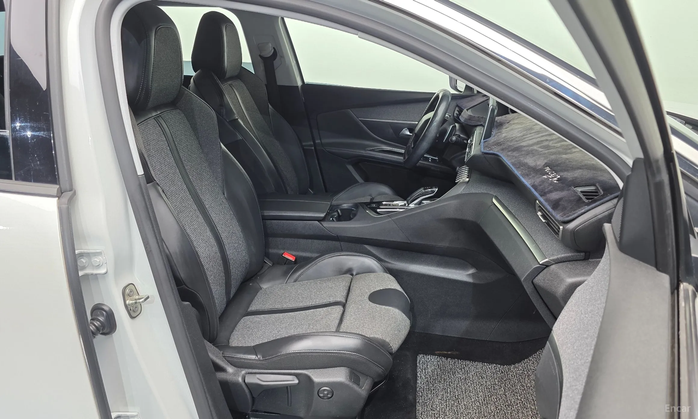 Peugeot 5008 2nd generation превью 11