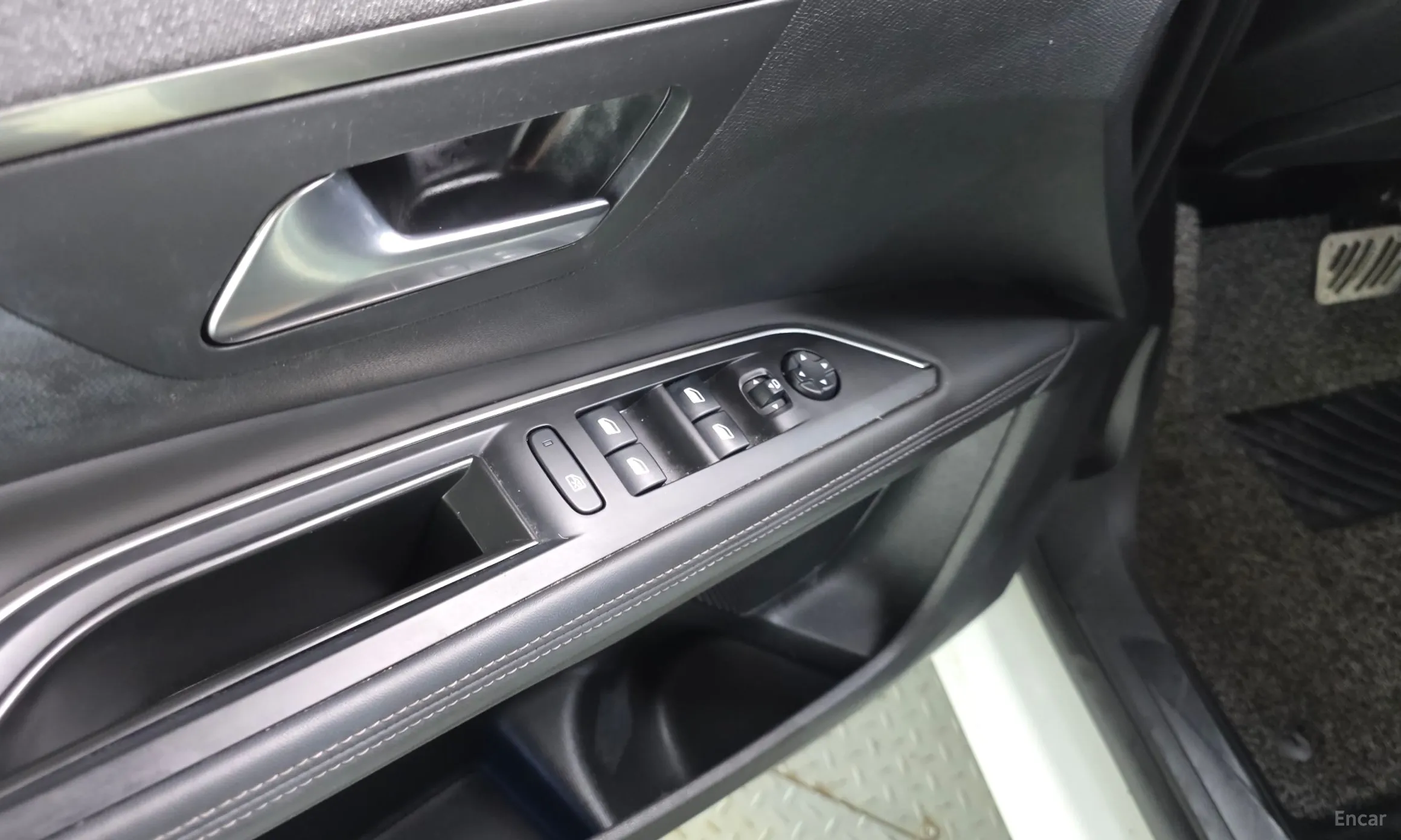 Peugeot 5008 2nd generation превью 17