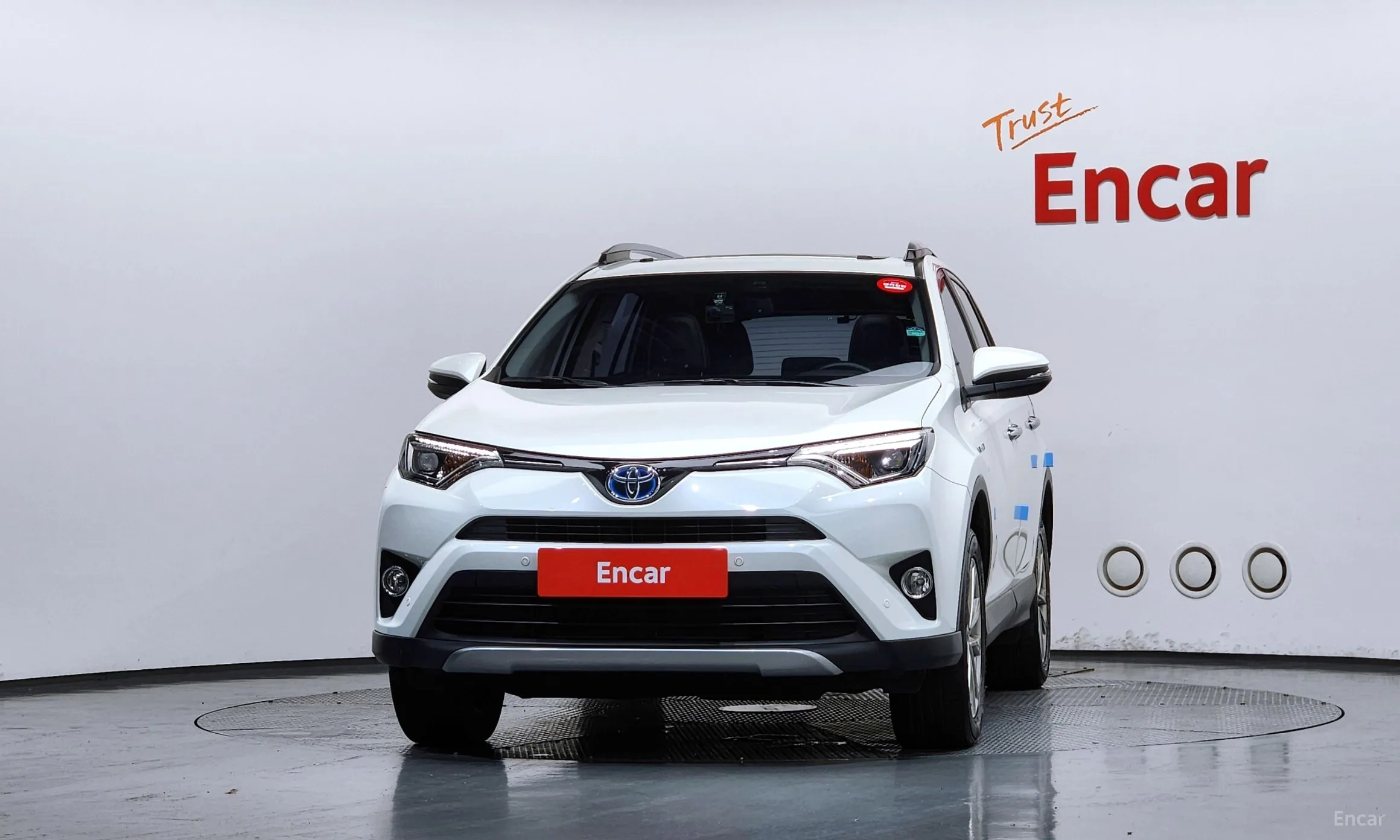 Toyota RAV4 превью 3