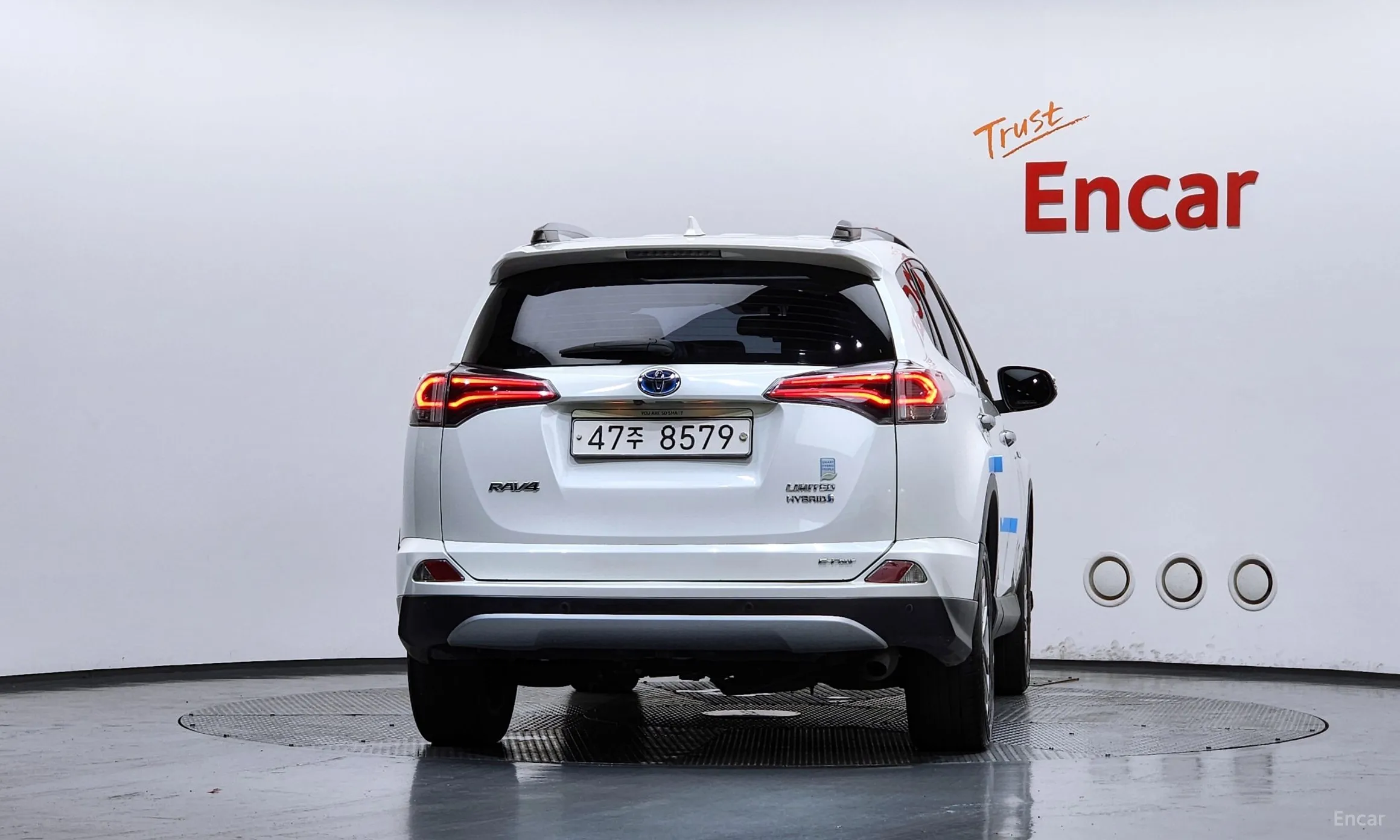 Toyota RAV4 превью 4