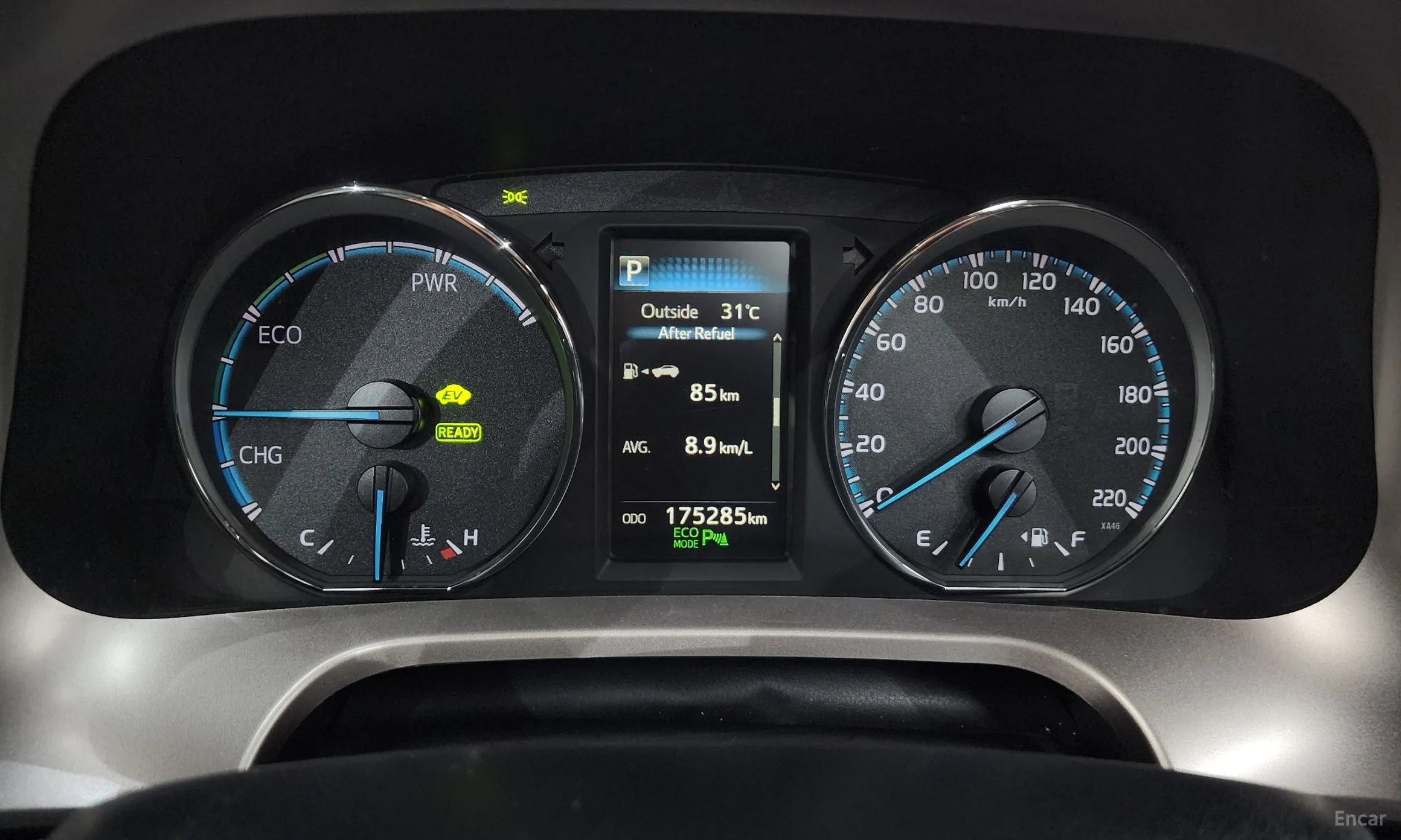 Toyota RAV4 превью 8