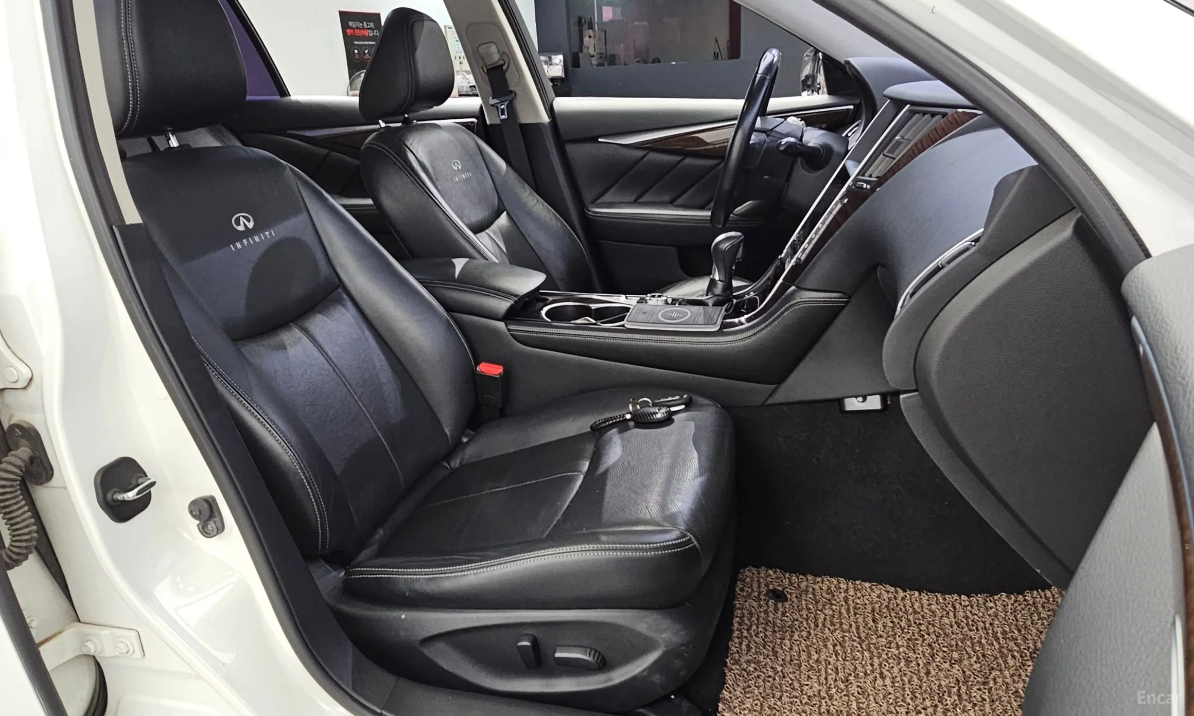 Infiniti Q50 превью 12