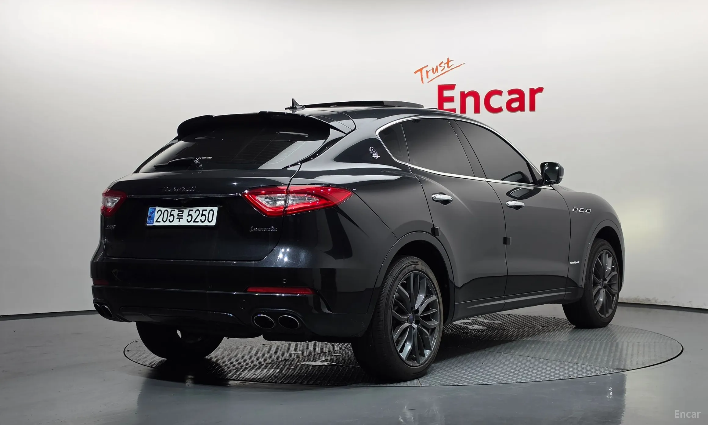 Maserati Levante превью 2