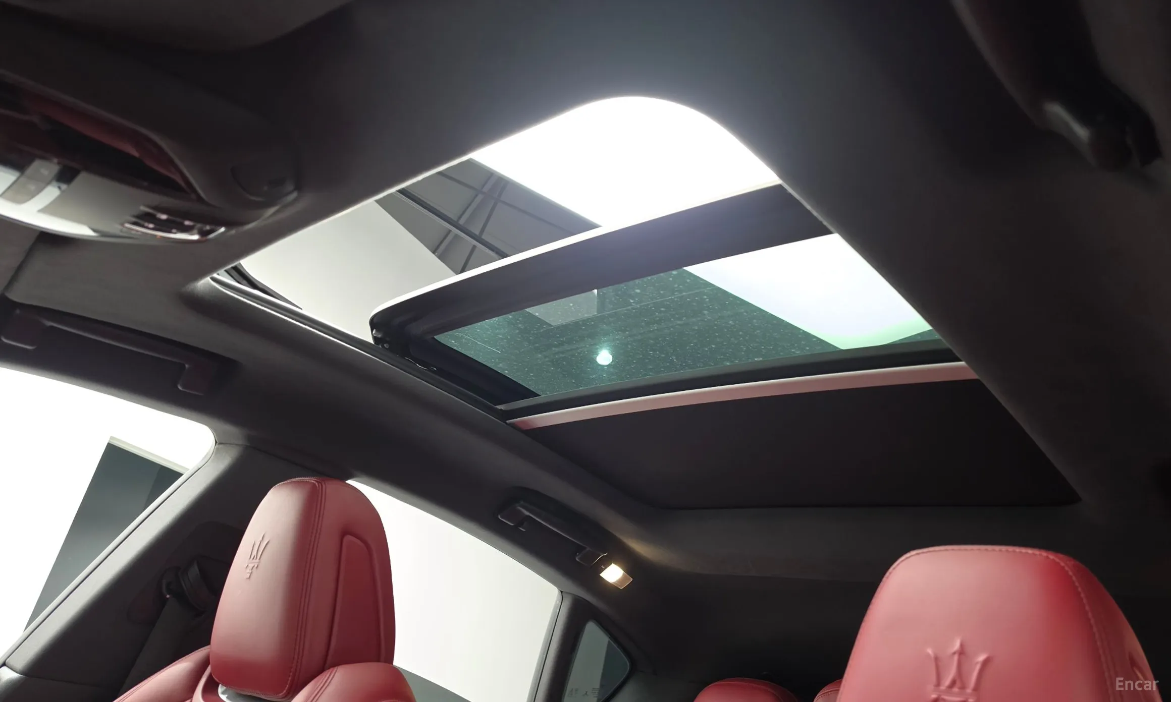 Maserati Levante превью 16