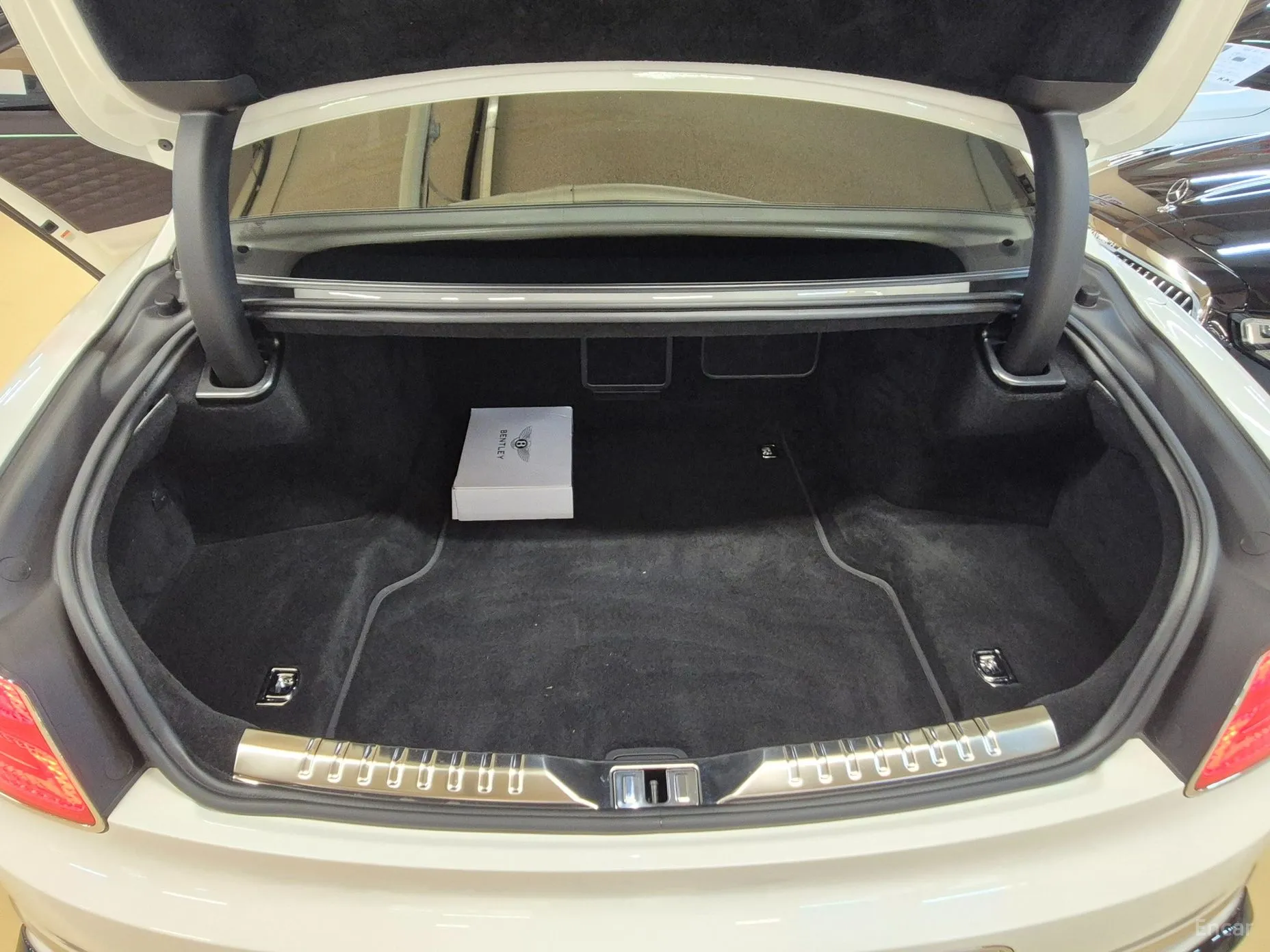 Bentley Flying Spur 3rd Generation превью 18