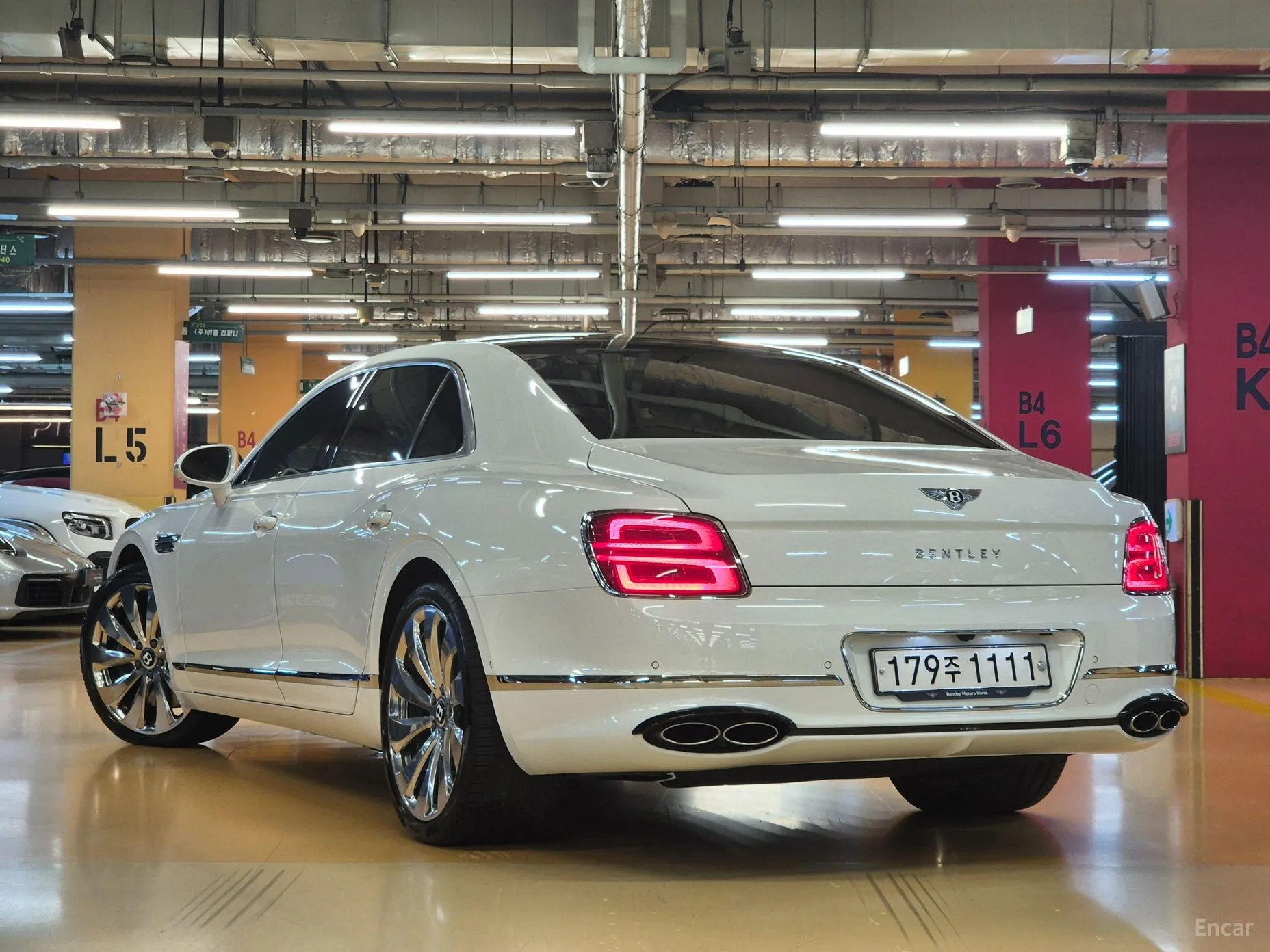 Bentley Flying Spur 3rd Generation превью 6