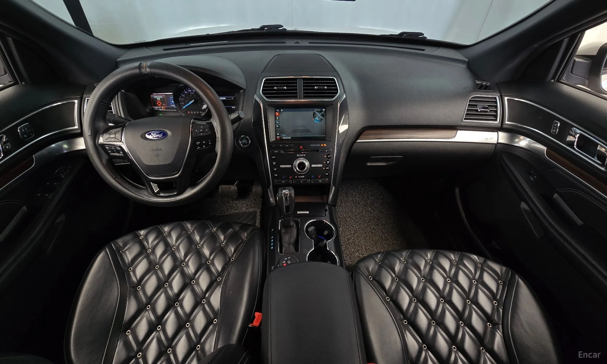 Ford Explorer превью 7