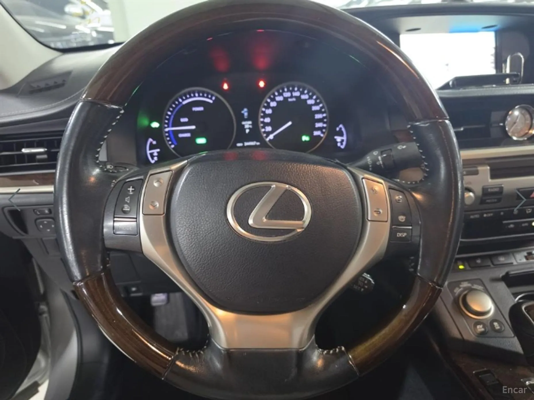 Lexus New ES300h превью 12