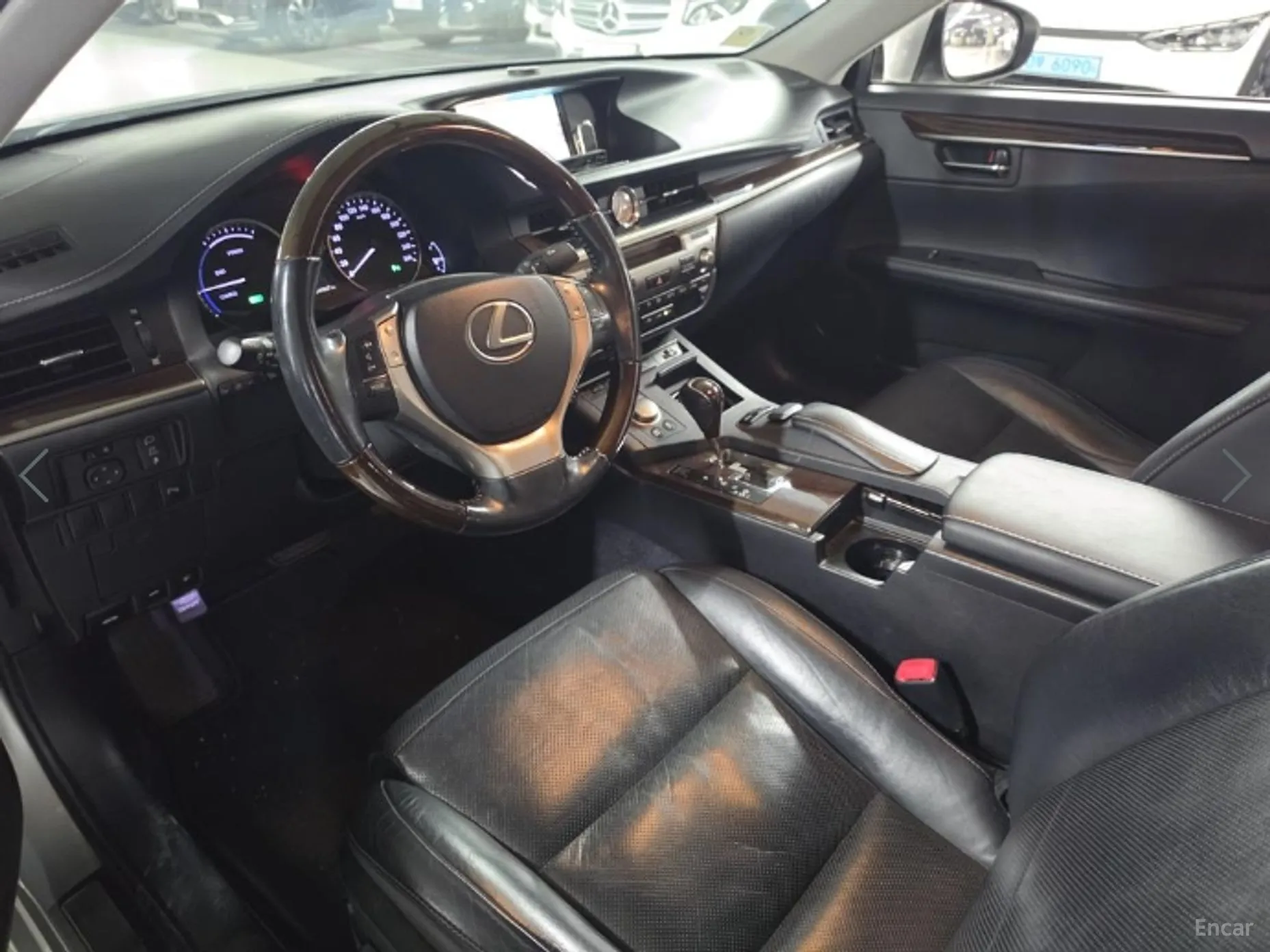 Lexus New ES300h превью 5