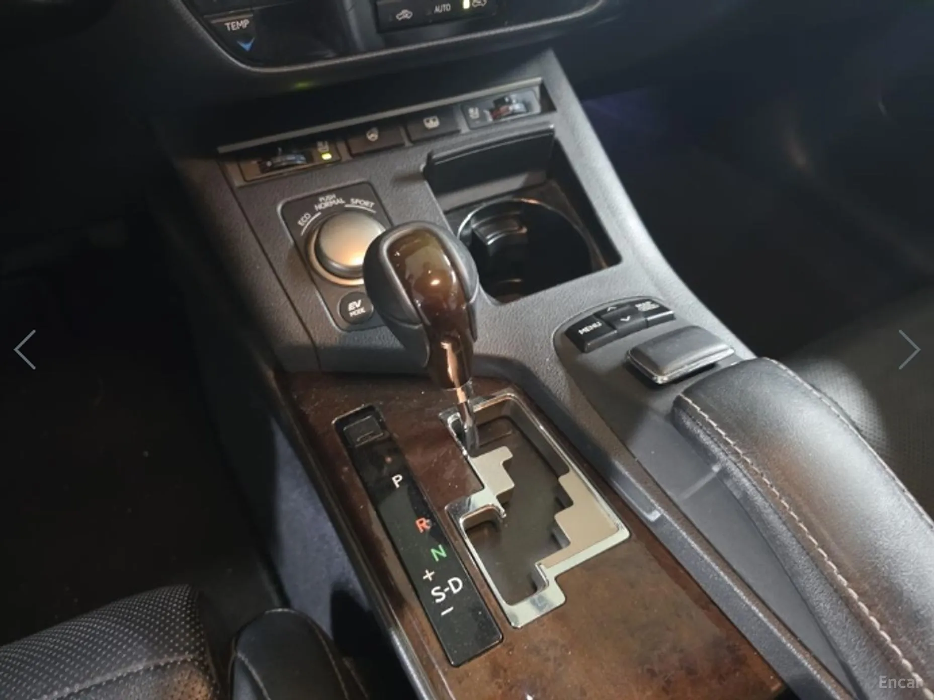 Lexus New ES300h превью 8