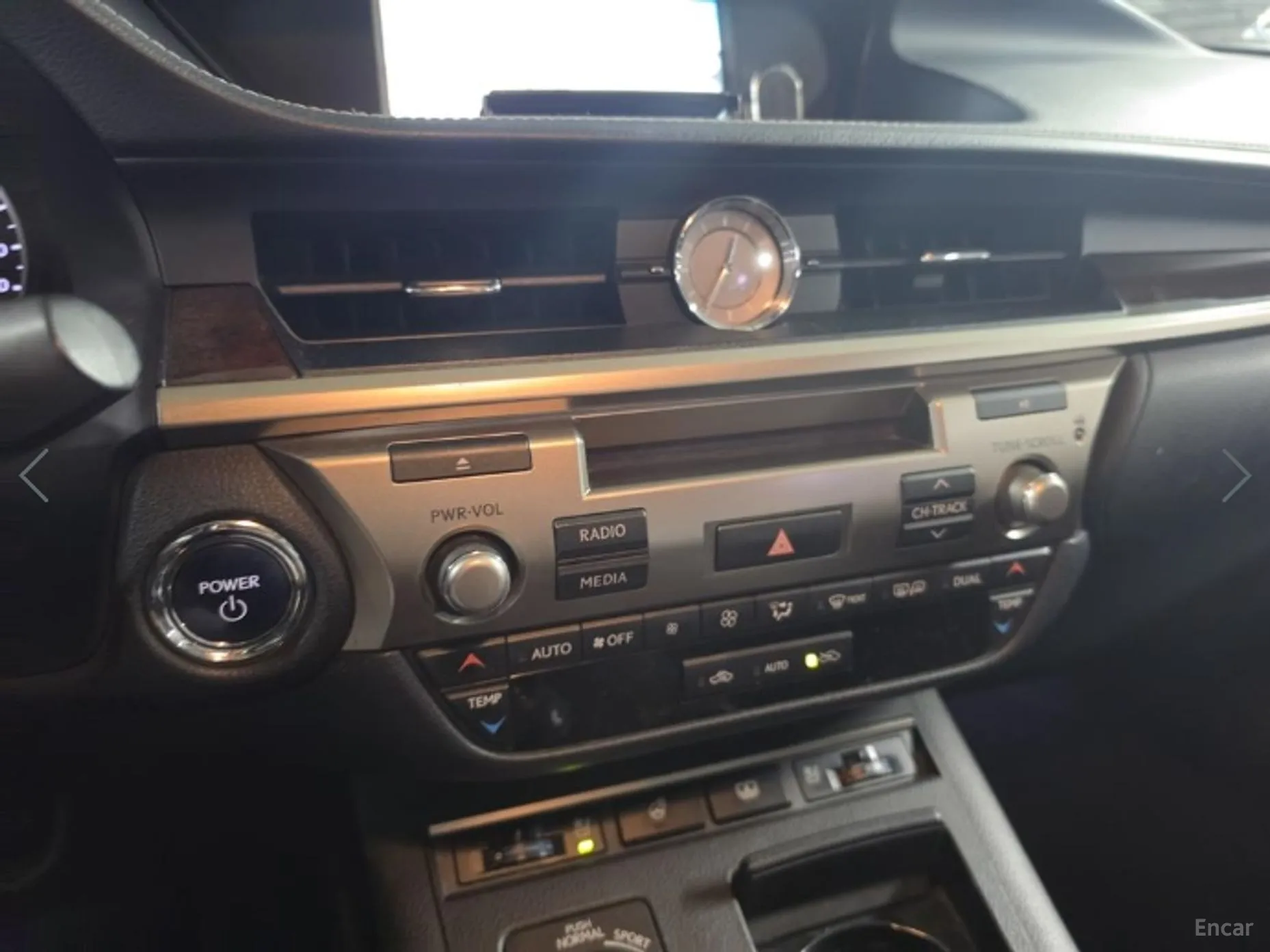 Lexus New ES300h превью 9