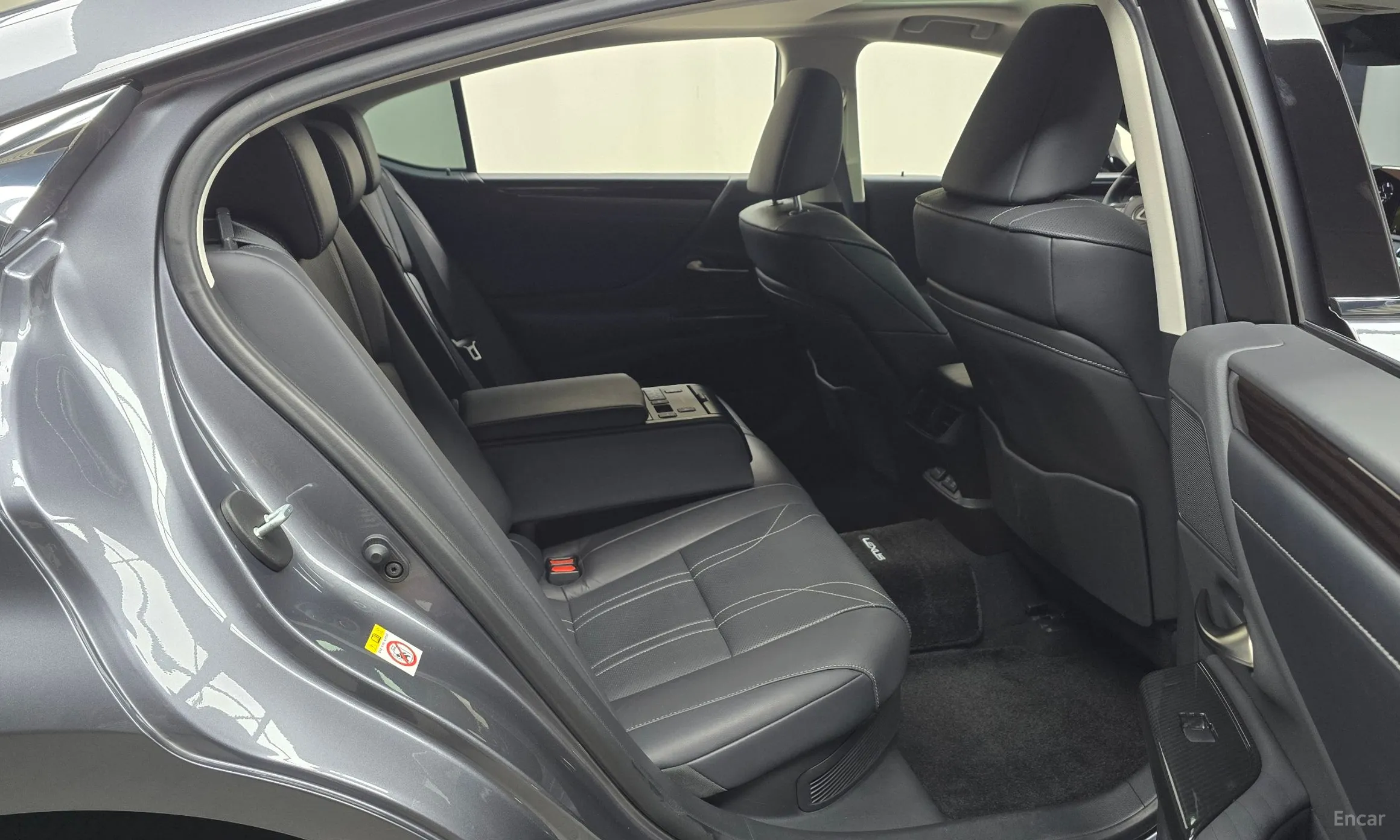 Lexus ES300h 7th Generation превью 11