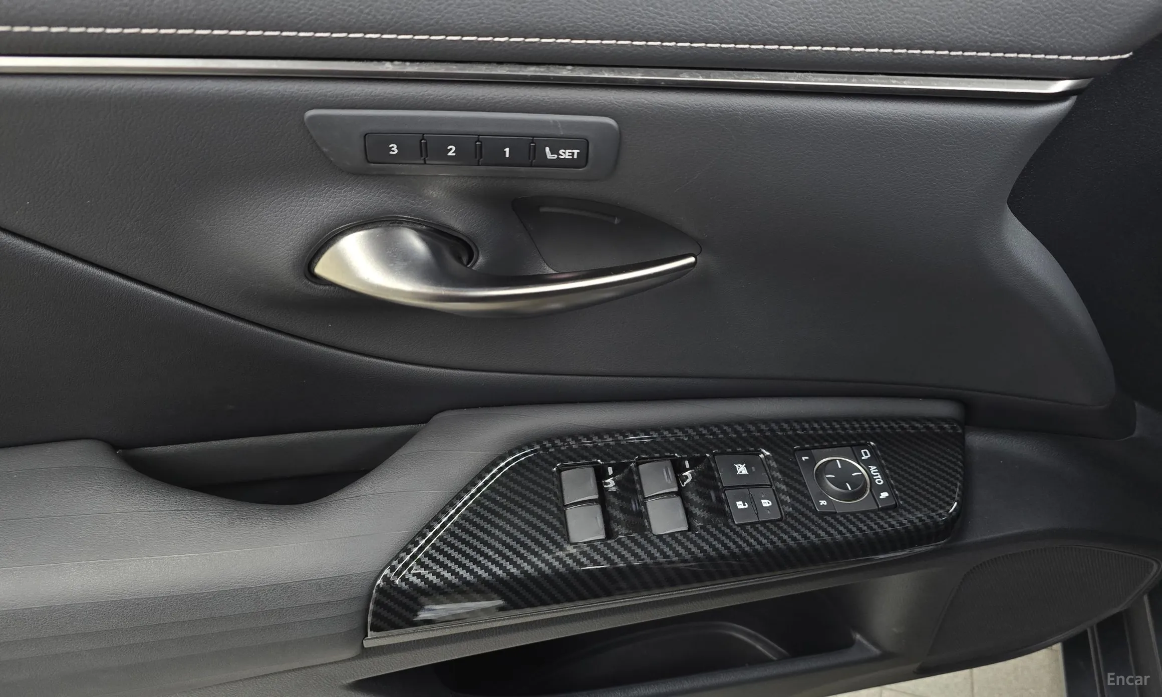 Lexus ES300h 7th Generation превью 18