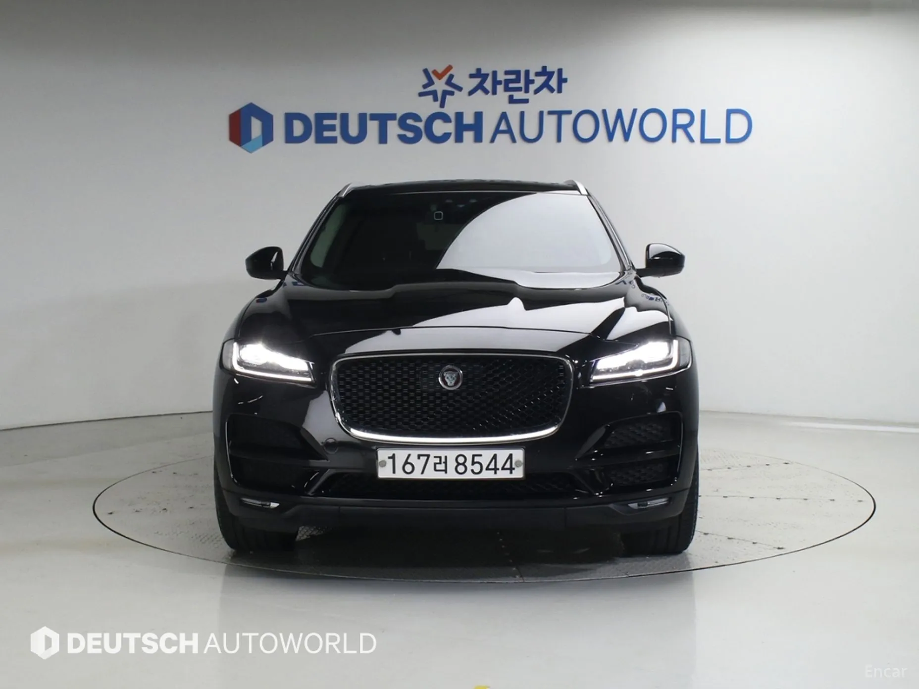 Jaguar F-PACE превью 3