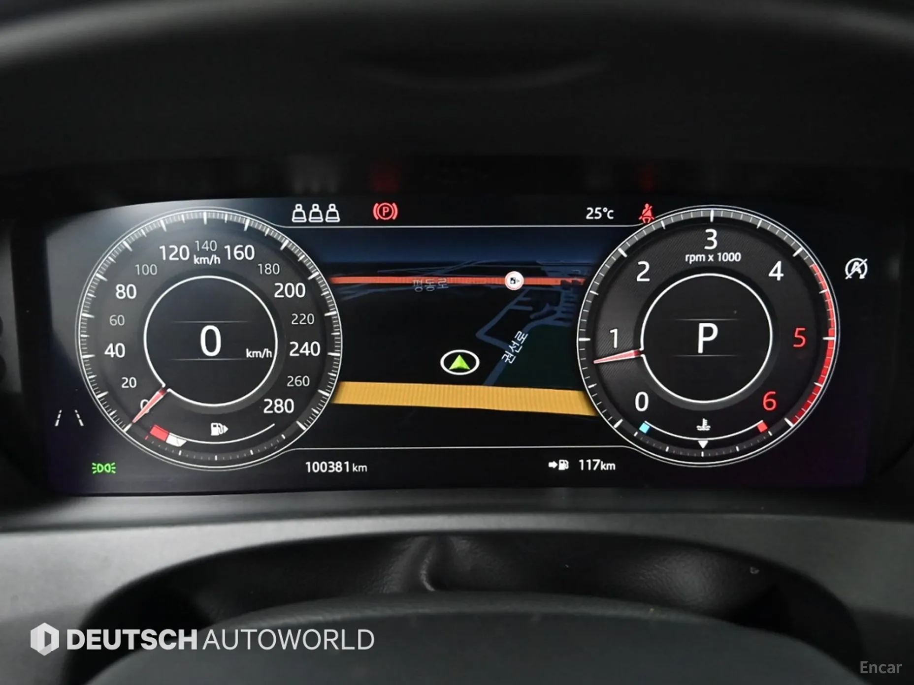 Jaguar F-PACE превью 8