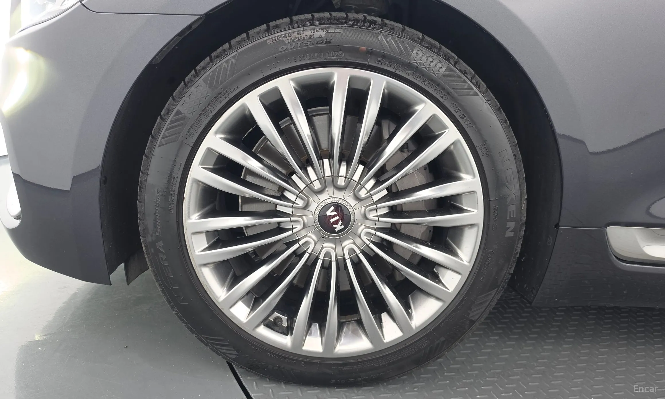 Kia K9 превью 5