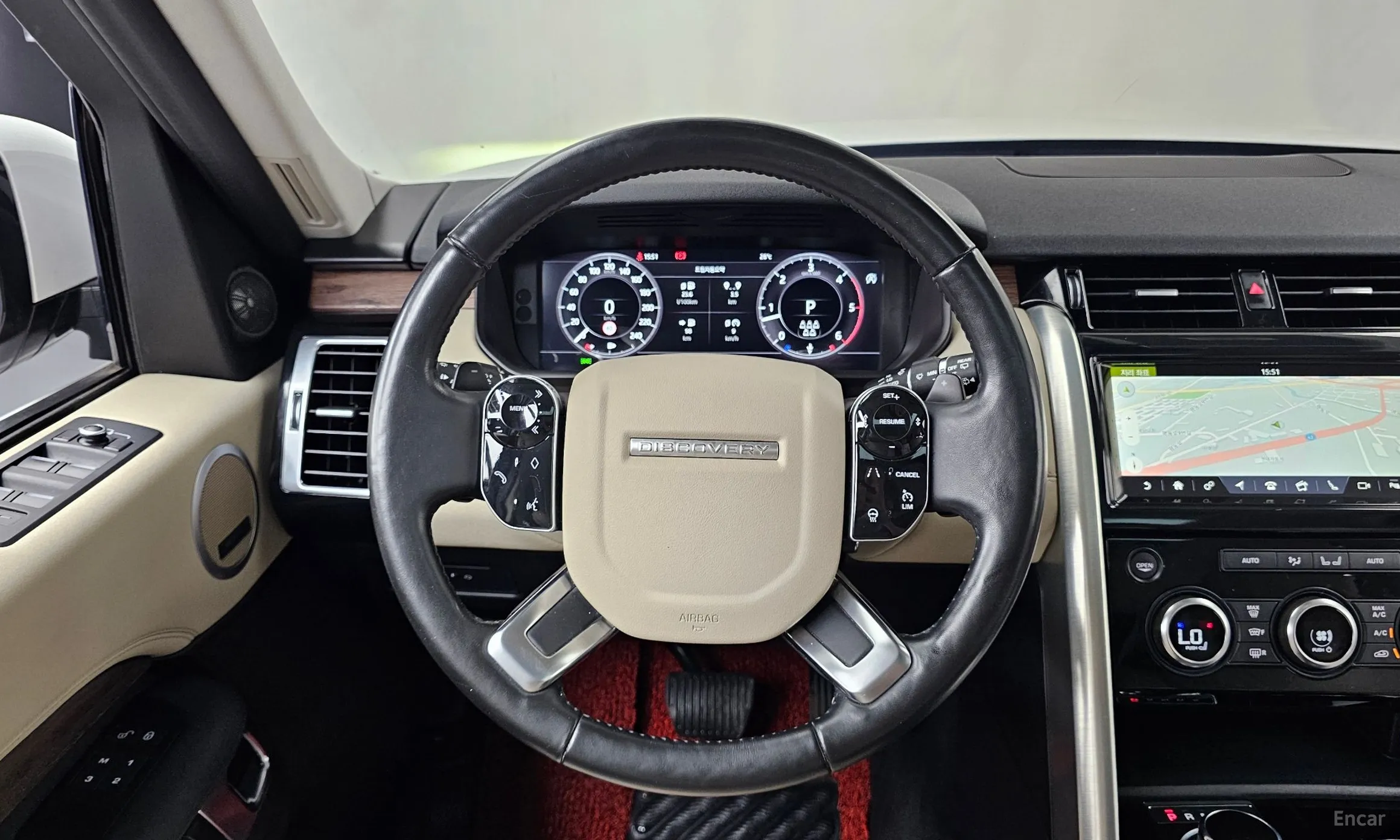 Land Rover Discovery 5 превью 13