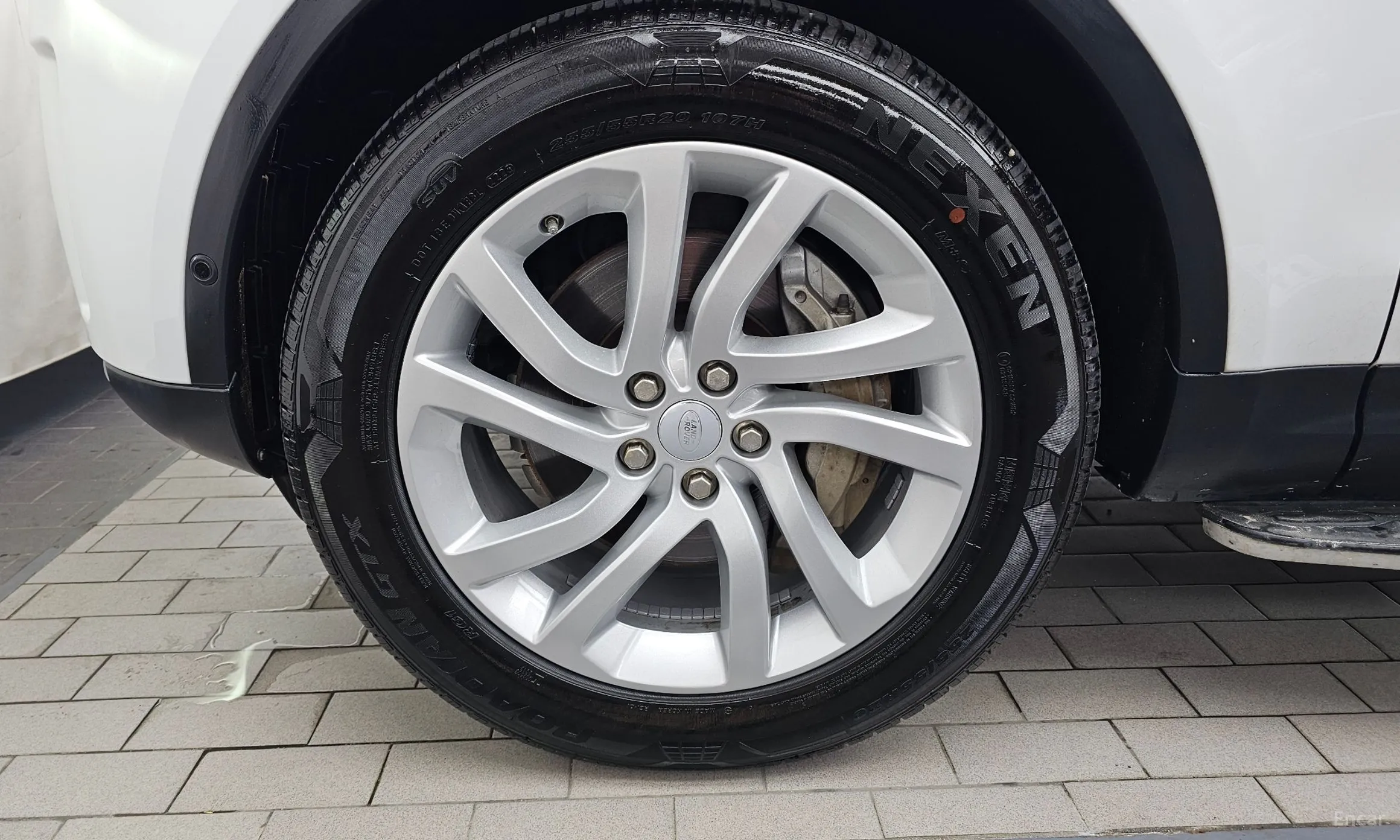 Land Rover Discovery 5 превью 5