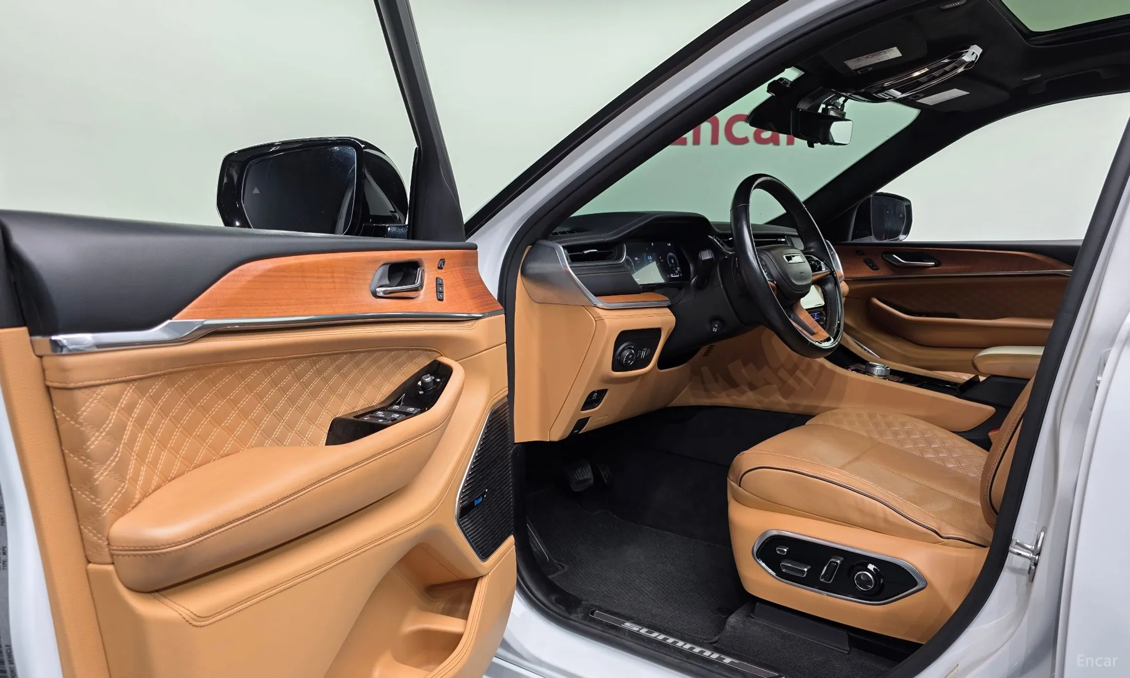 Jeep Grand Cherokee (WL) превью 10