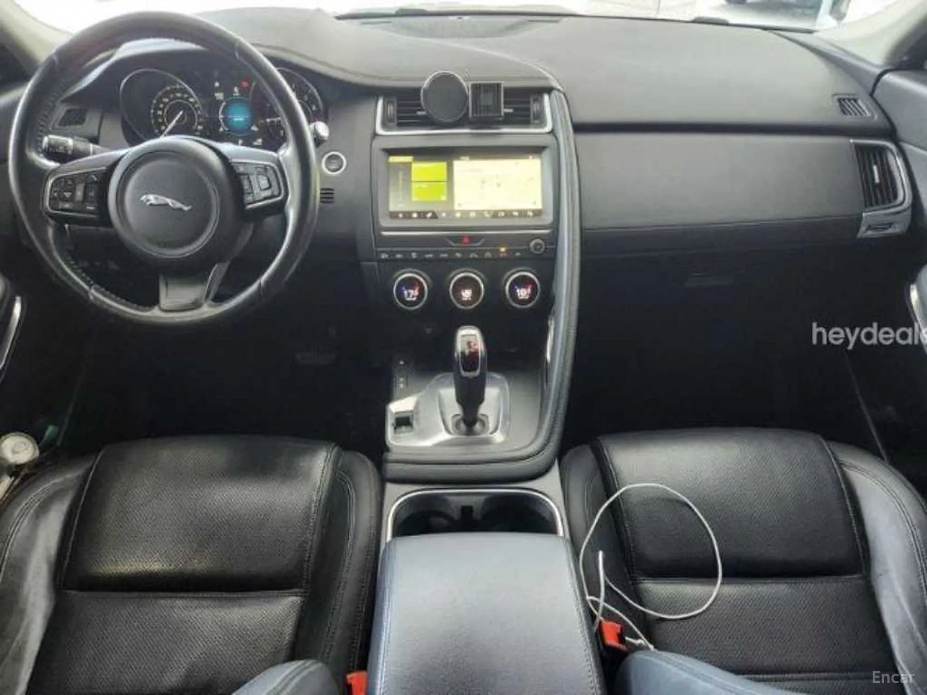 Jaguar E-PACE превью 5