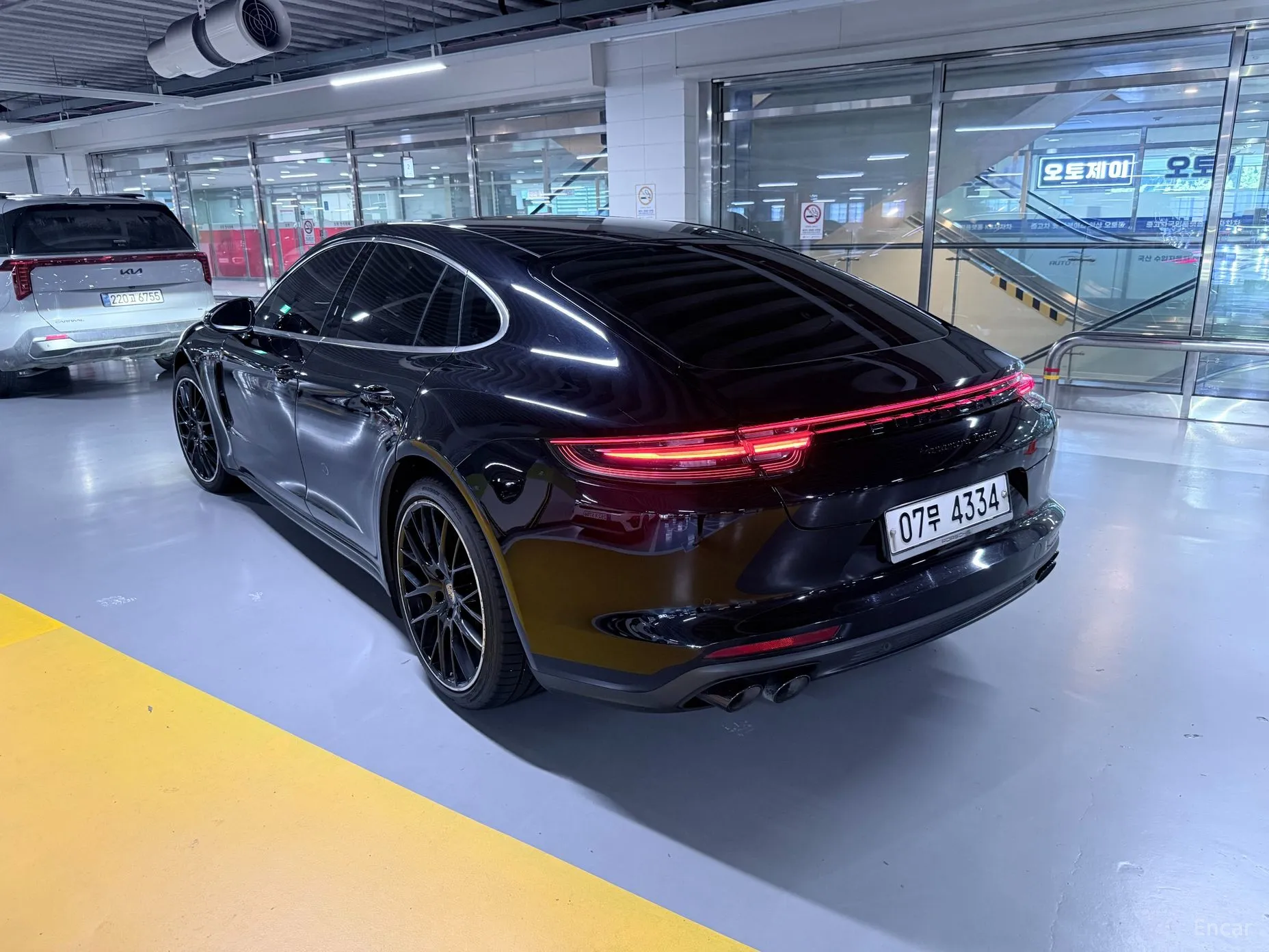 Porsche Panamera (971) превью 6