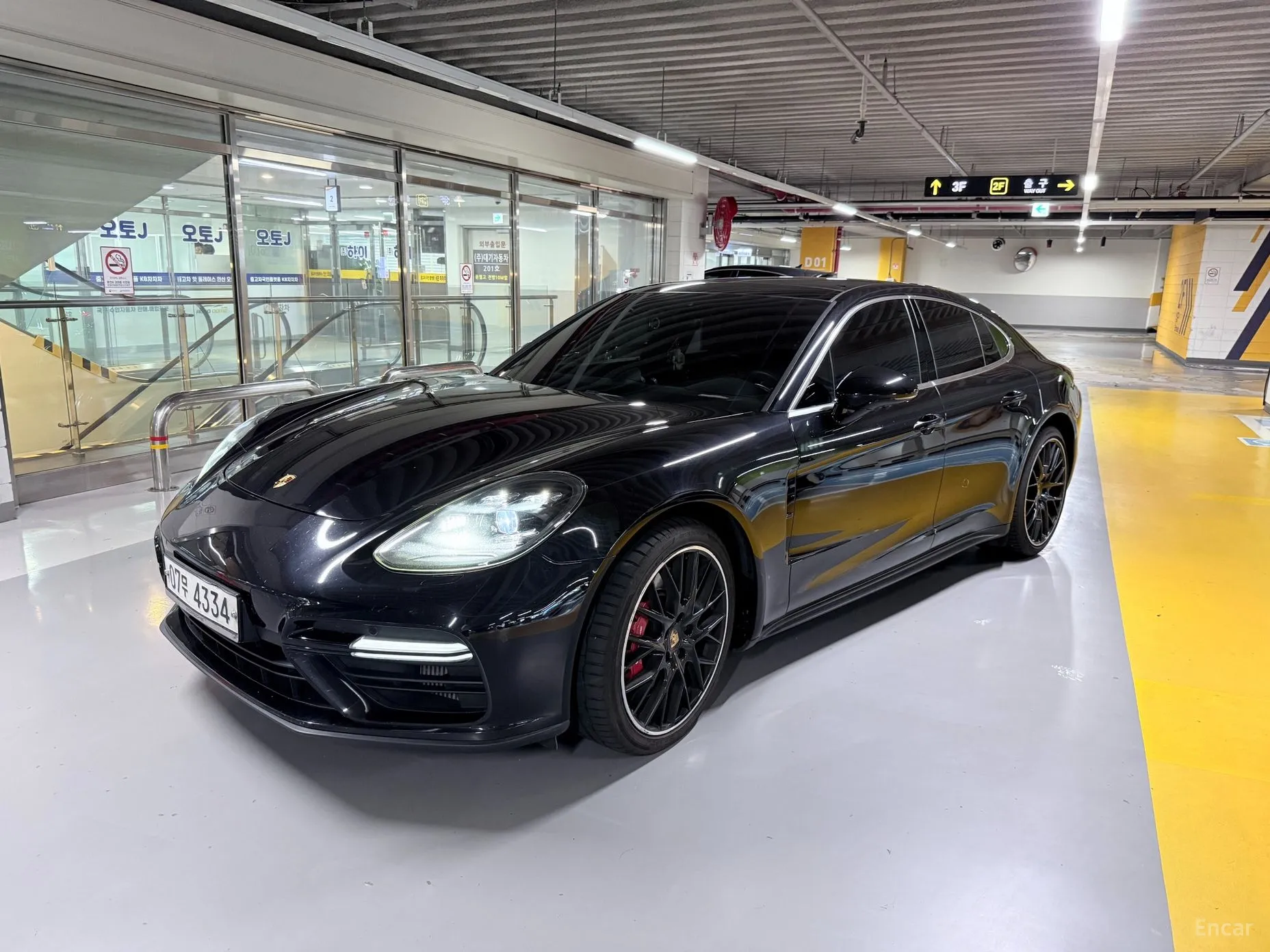 Porsche Panamera (971) превью 7