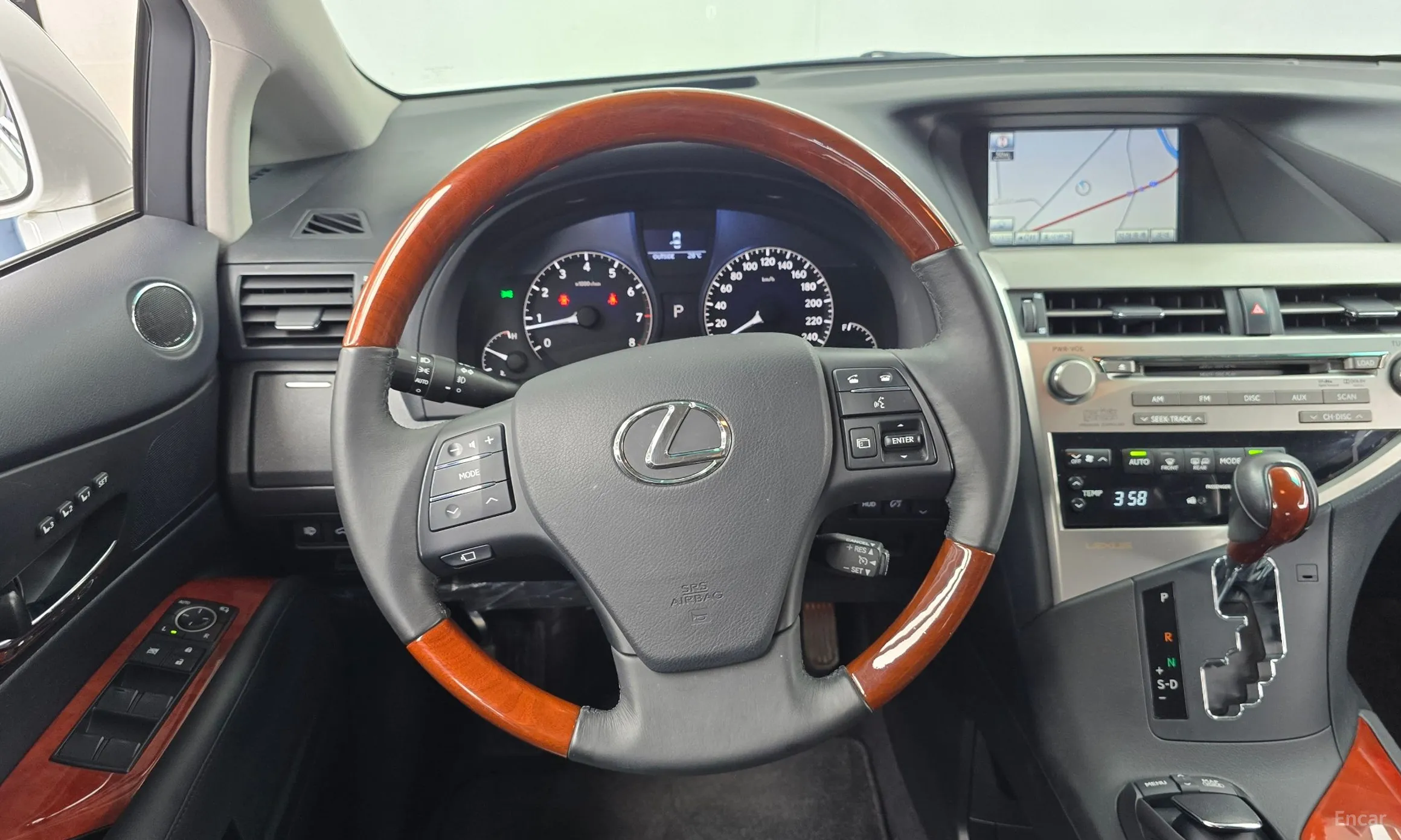 Lexus RX350 превью 13