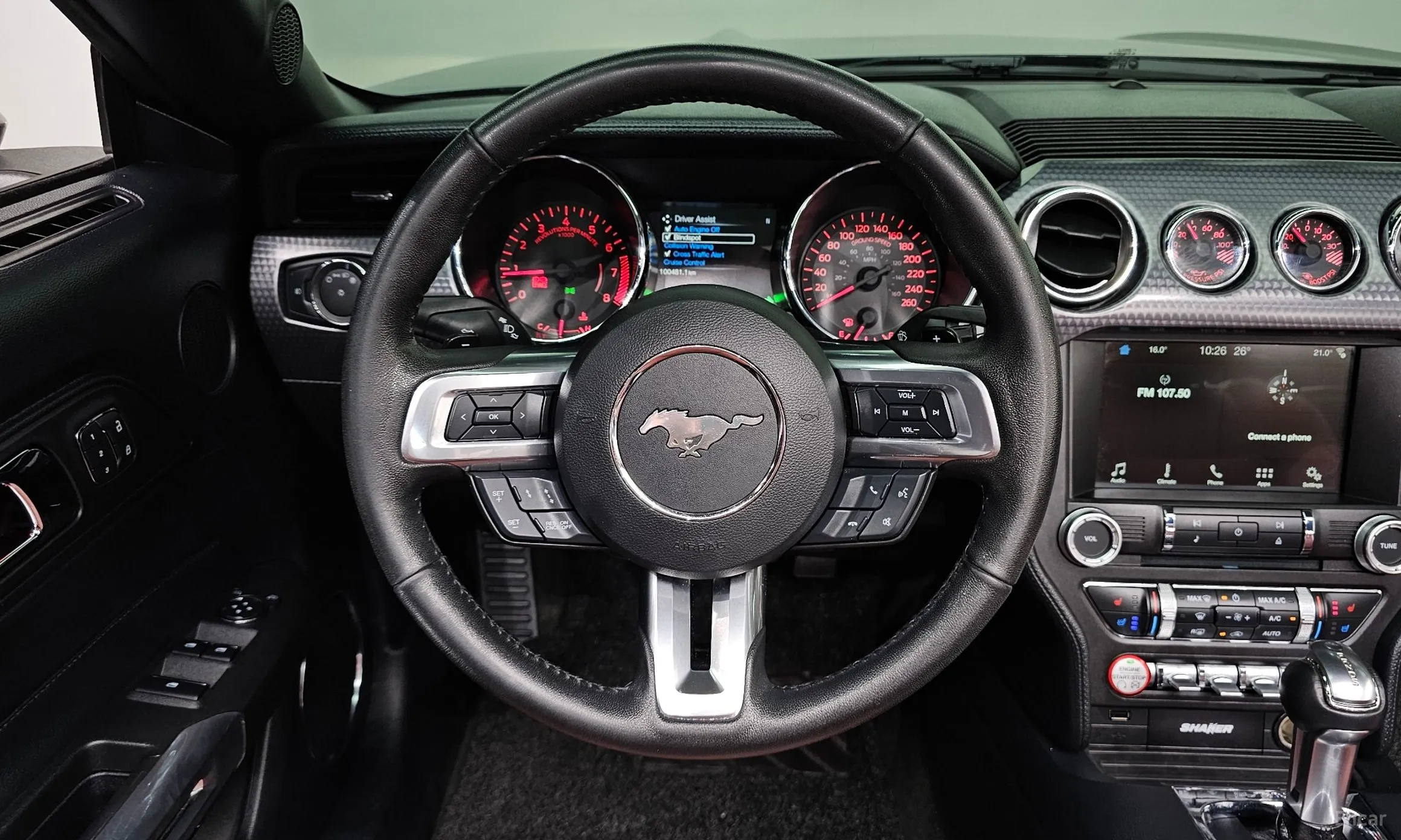 Ford Mustang превью 12