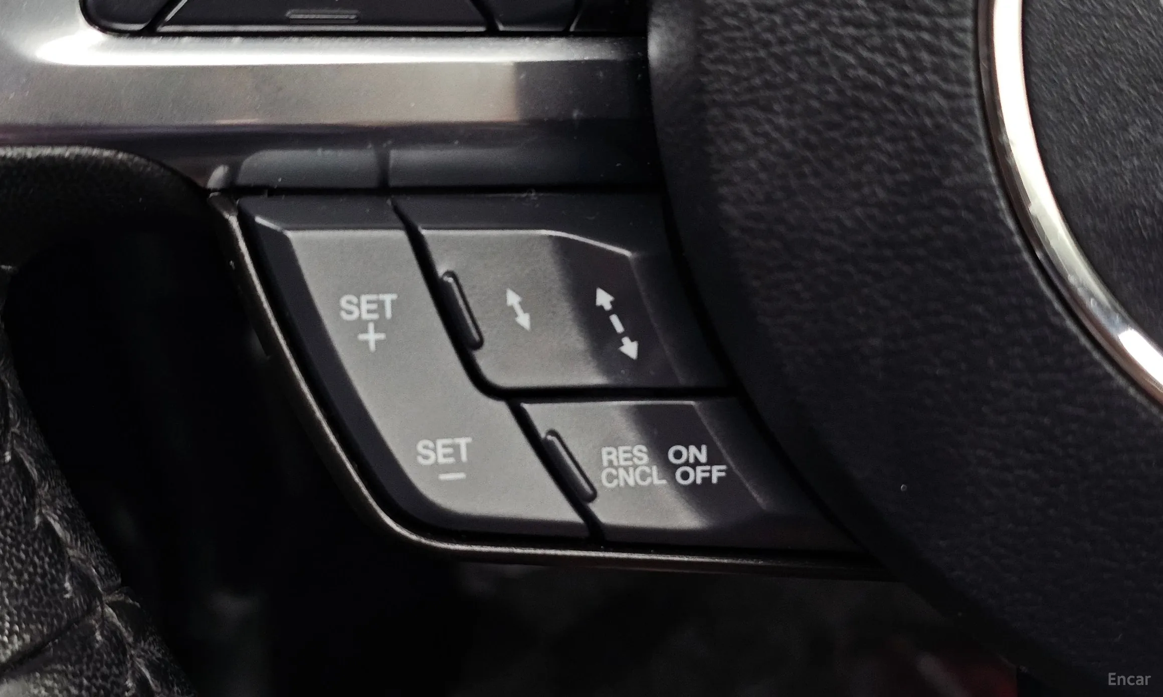 Ford Mustang превью 17