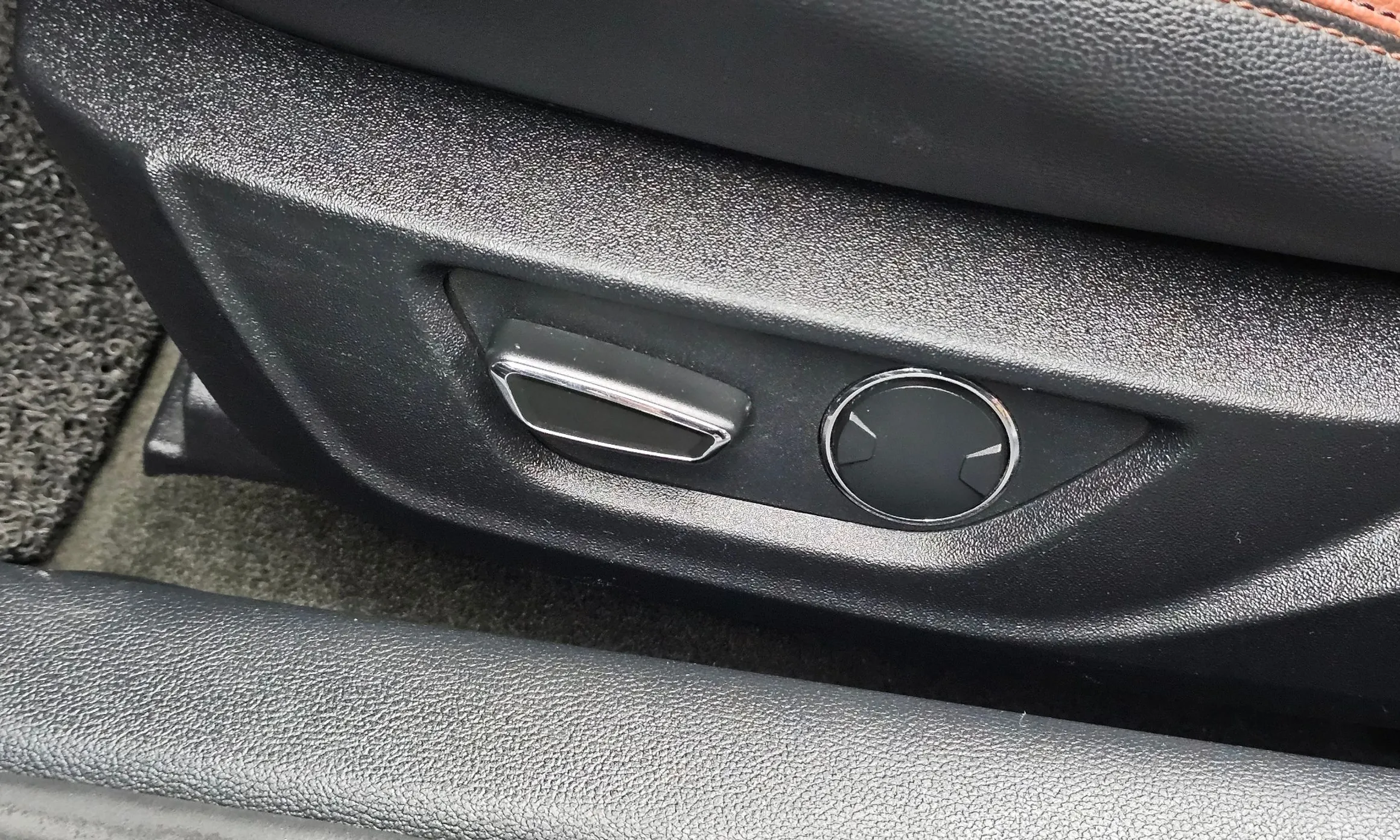 Ford Mustang превью 19
