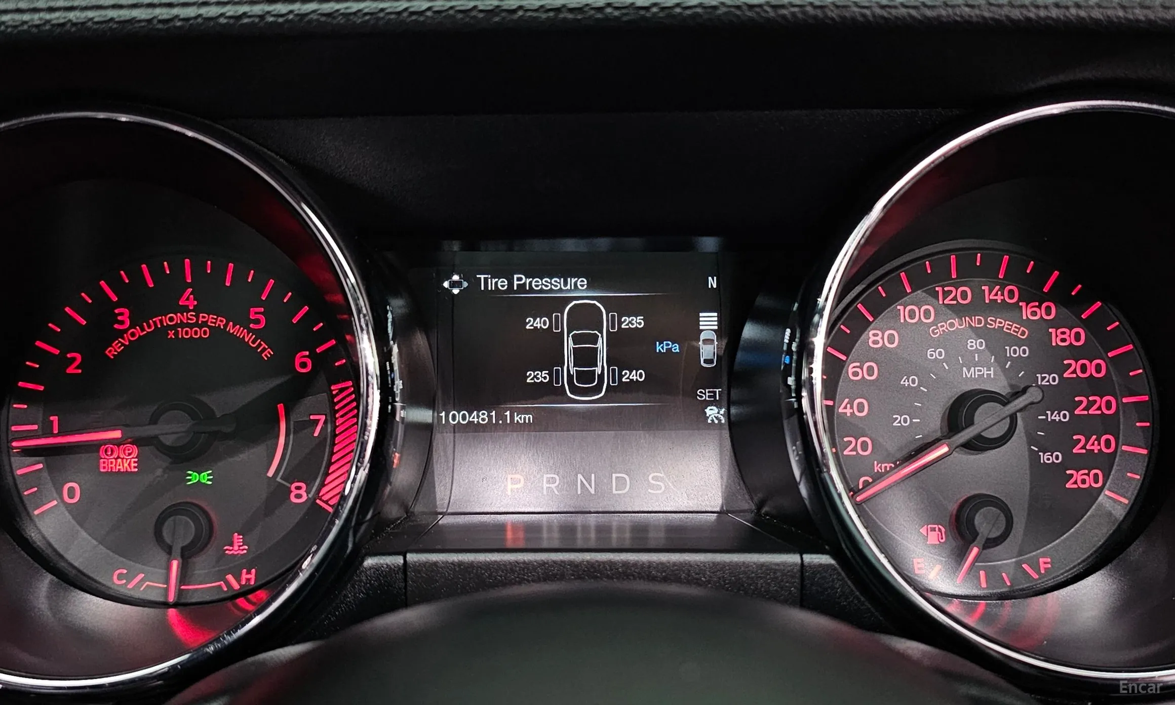 Ford Mustang превью 8