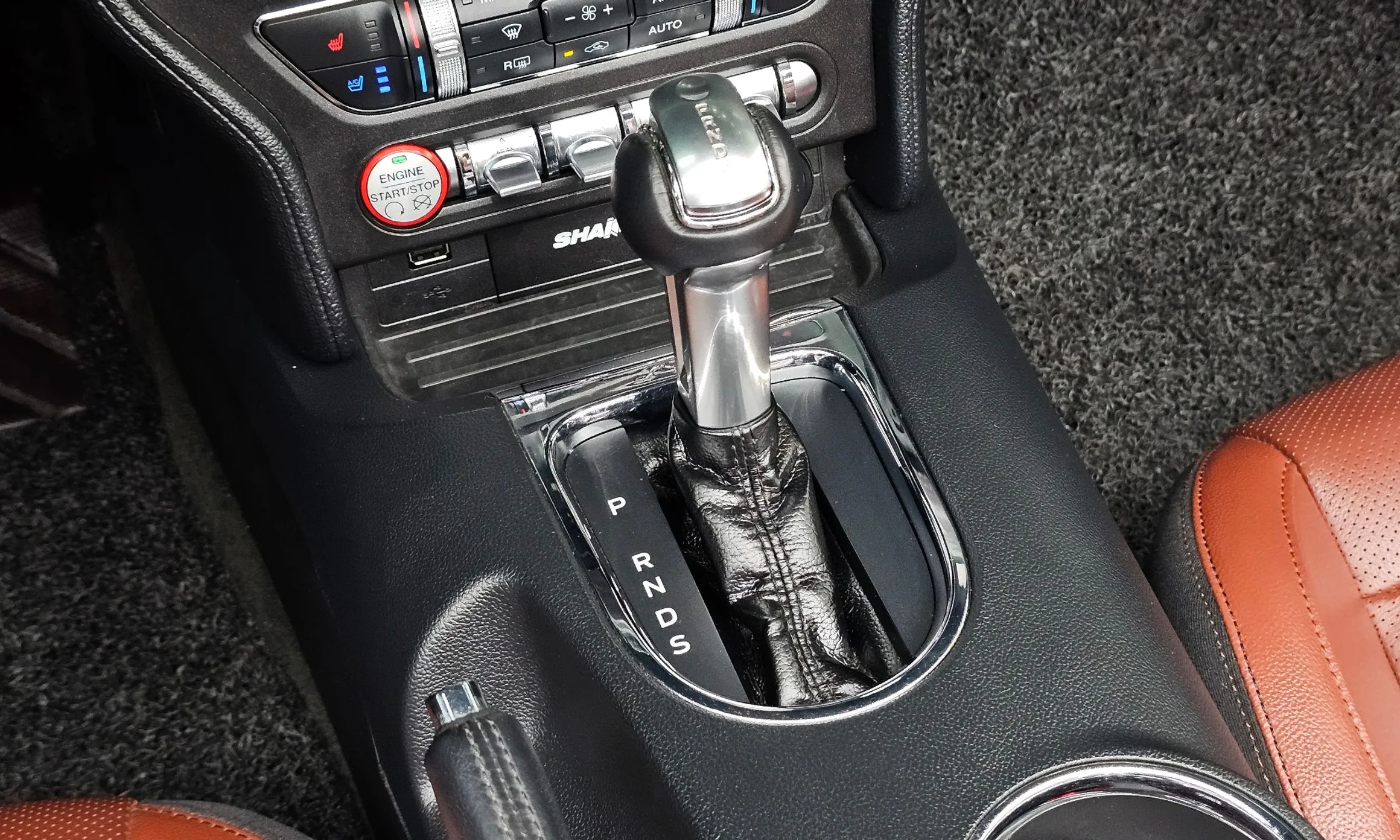 Ford Mustang превью 9